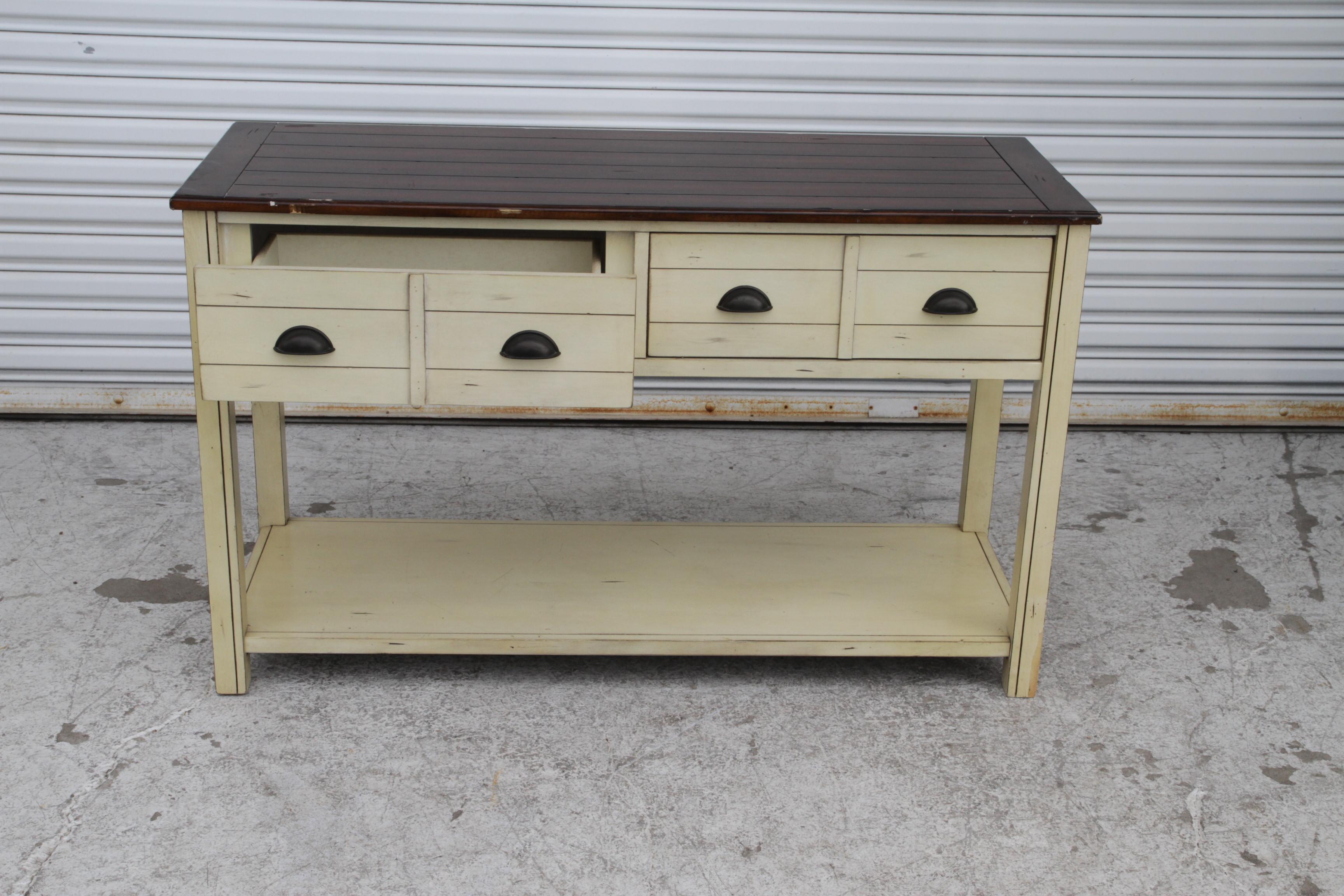 Consola rectangular de almacenamiento Bellhaven Coastal Cottage Alabastro Siglo XXI y contemporáneo en venta