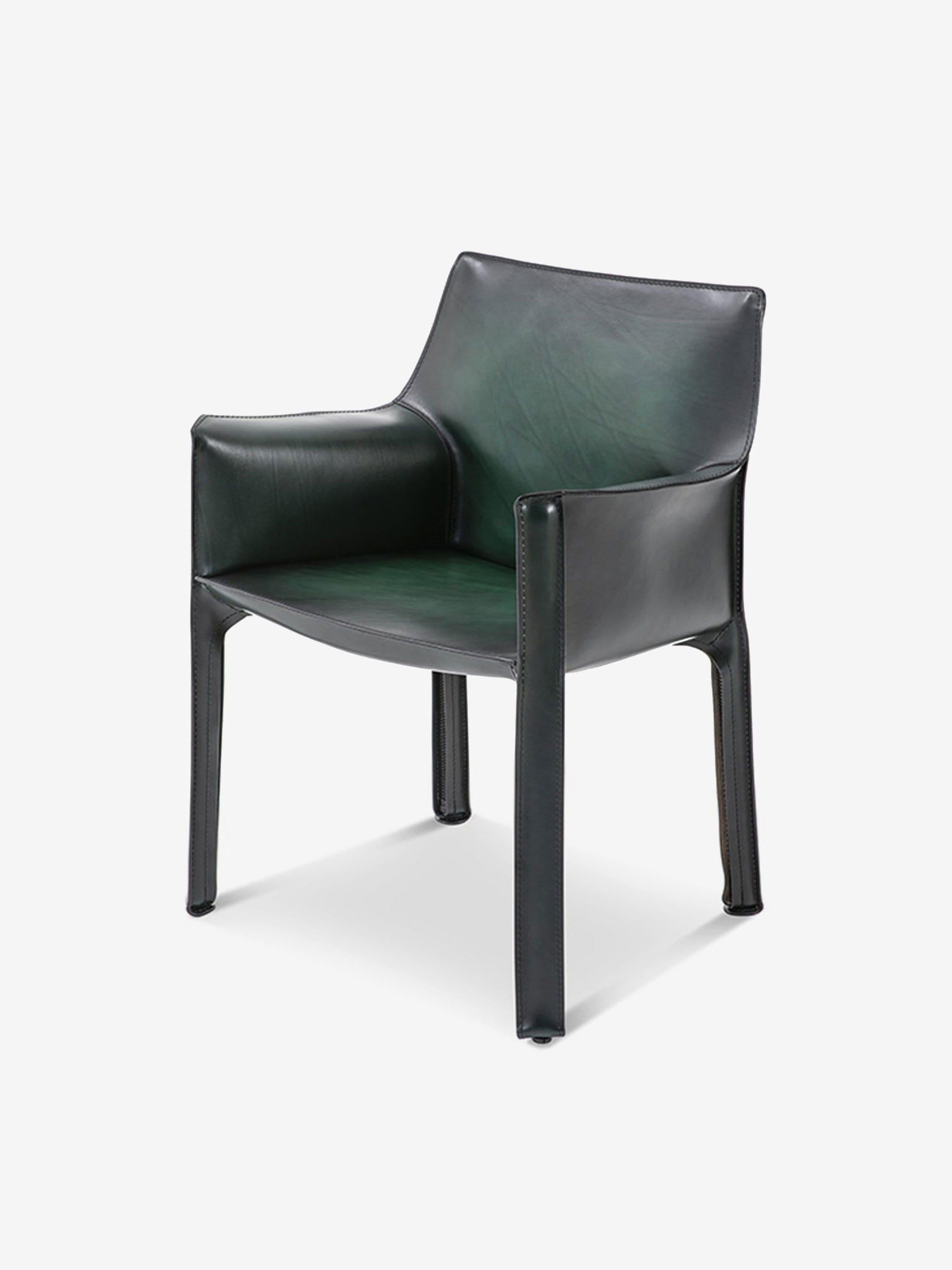 italien Chaise cabine Bellini 413 en cuir vert foncé par Cassina en vente