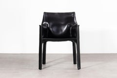 Poltrona Bellini CAB 413 in pelle nera filigranata per Cassina, Italia