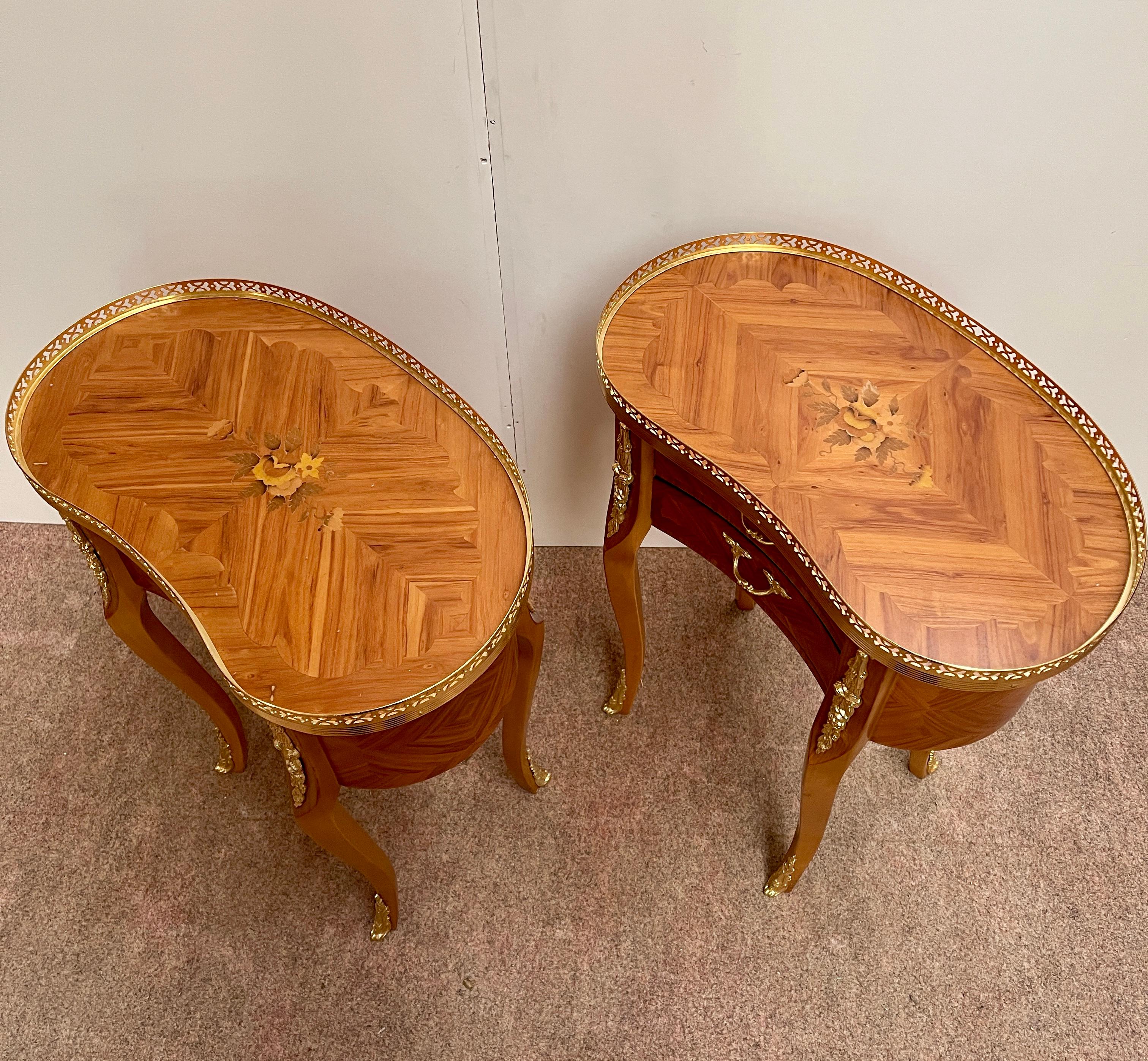 Beautiful pair of French Louis XVI style nightstands in wood and bronze 1970s For Sale 1