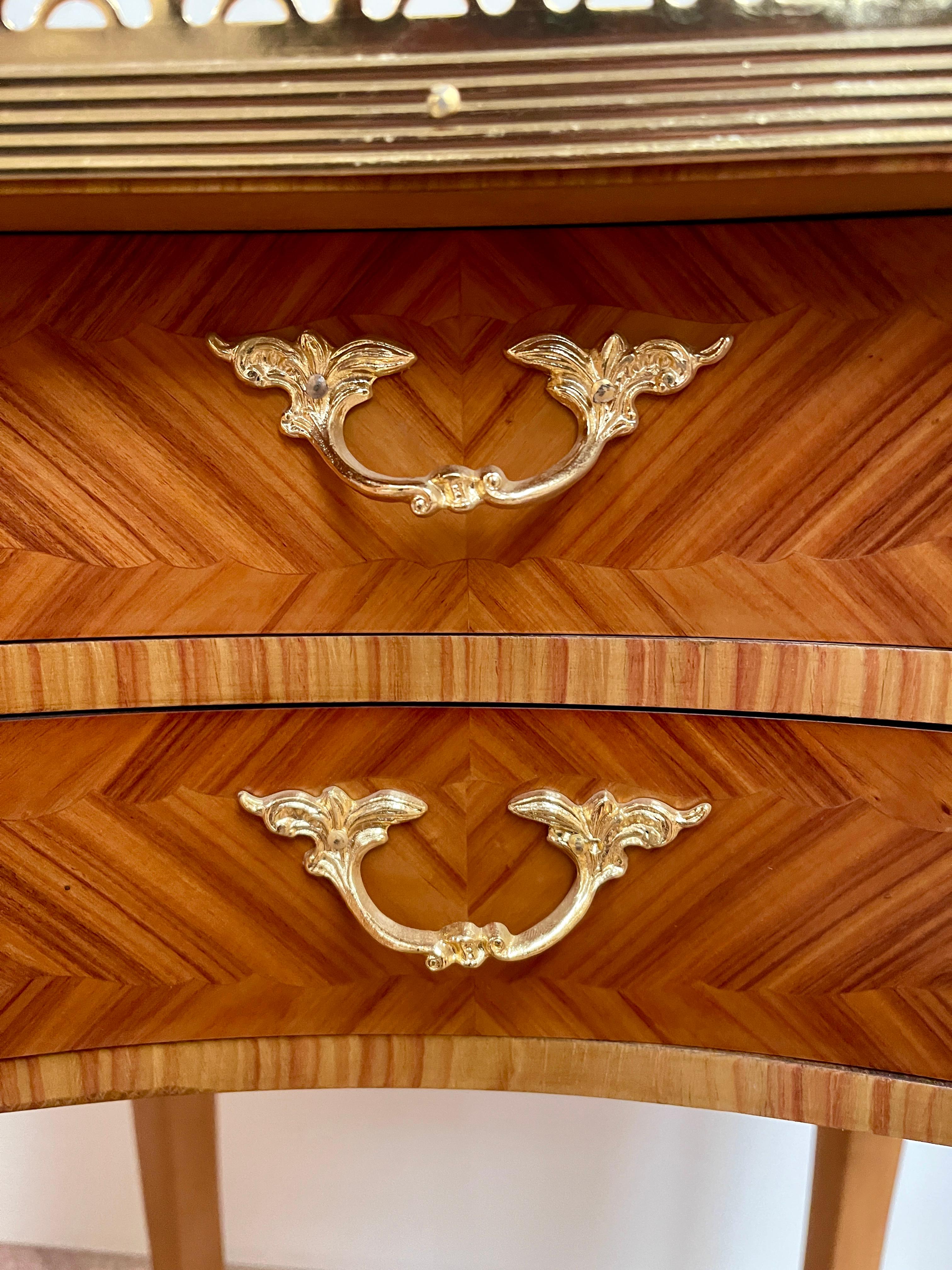 Beautiful pair of French Louis XVI style nightstands in wood and bronze 1970s For Sale 3