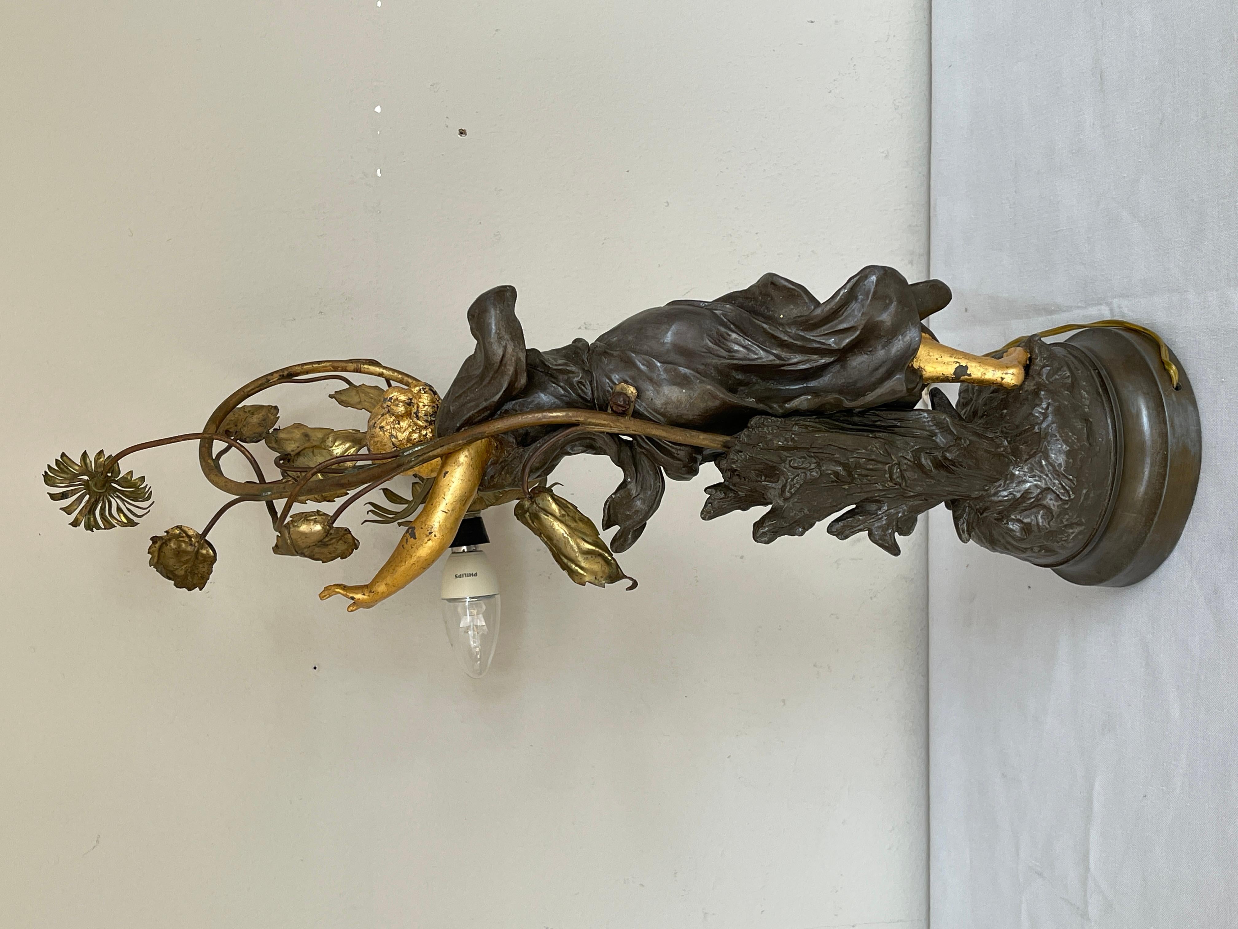 Bellisima lampada da tavolo raffigurante una donna con fiori anni '40 italian en vente 2
