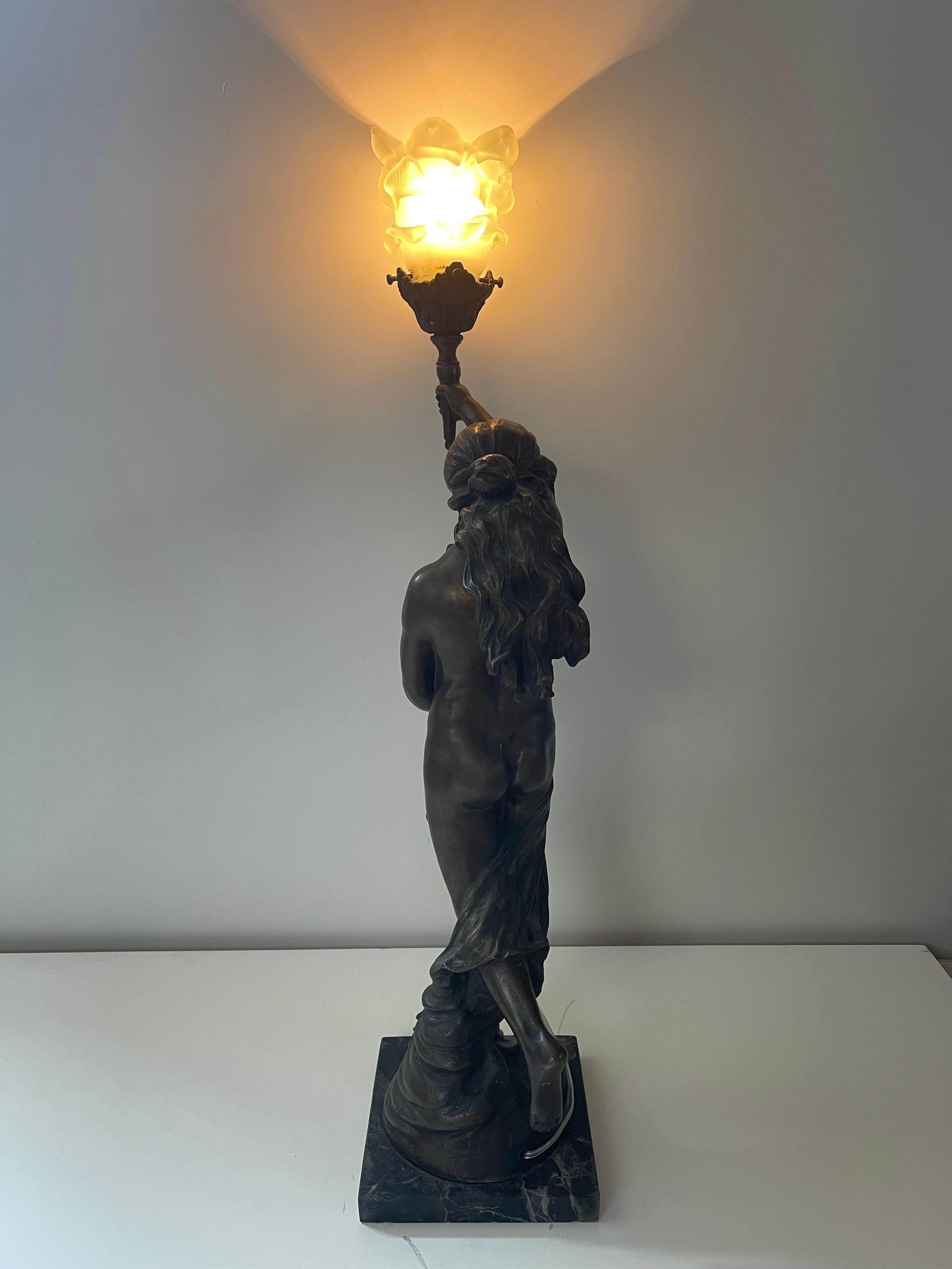 Bellisima Lamps statues woman bronze 70s For Sale 1