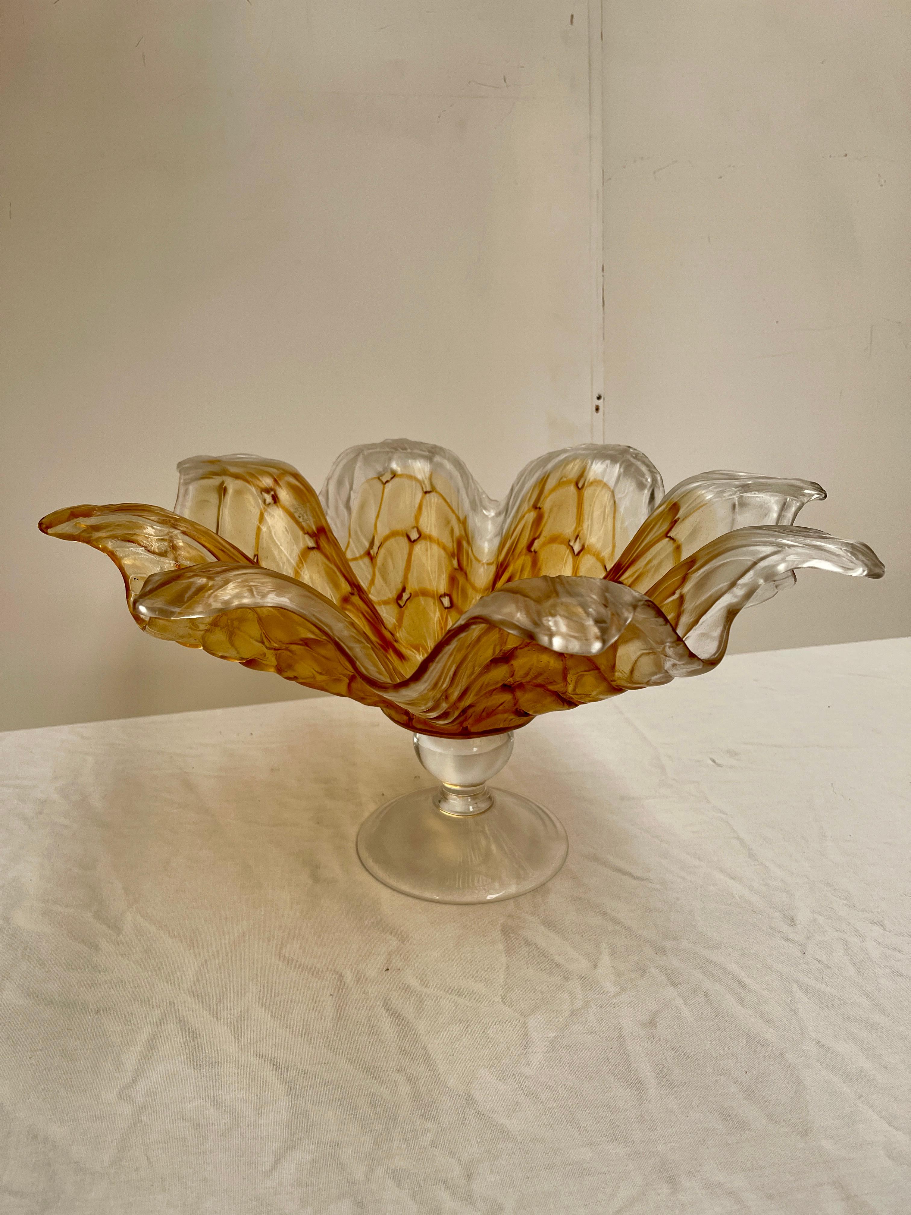20th Century Beautiful vintage Italian mura glass centerpiece by Domenico Rugiano For Sale