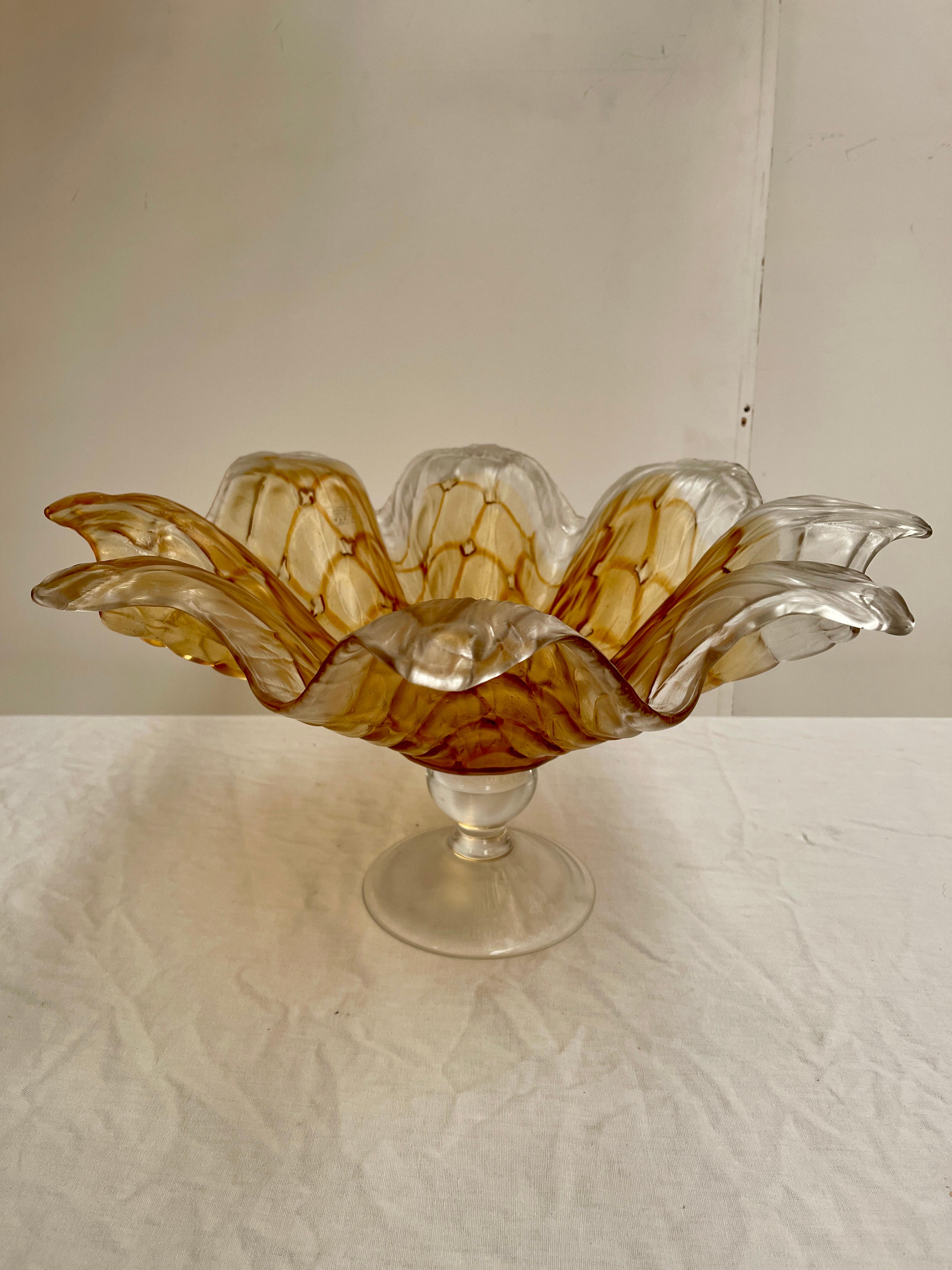 Murano Glass Beautiful vintage Italian mura glass centerpiece by Domenico Rugiano For Sale