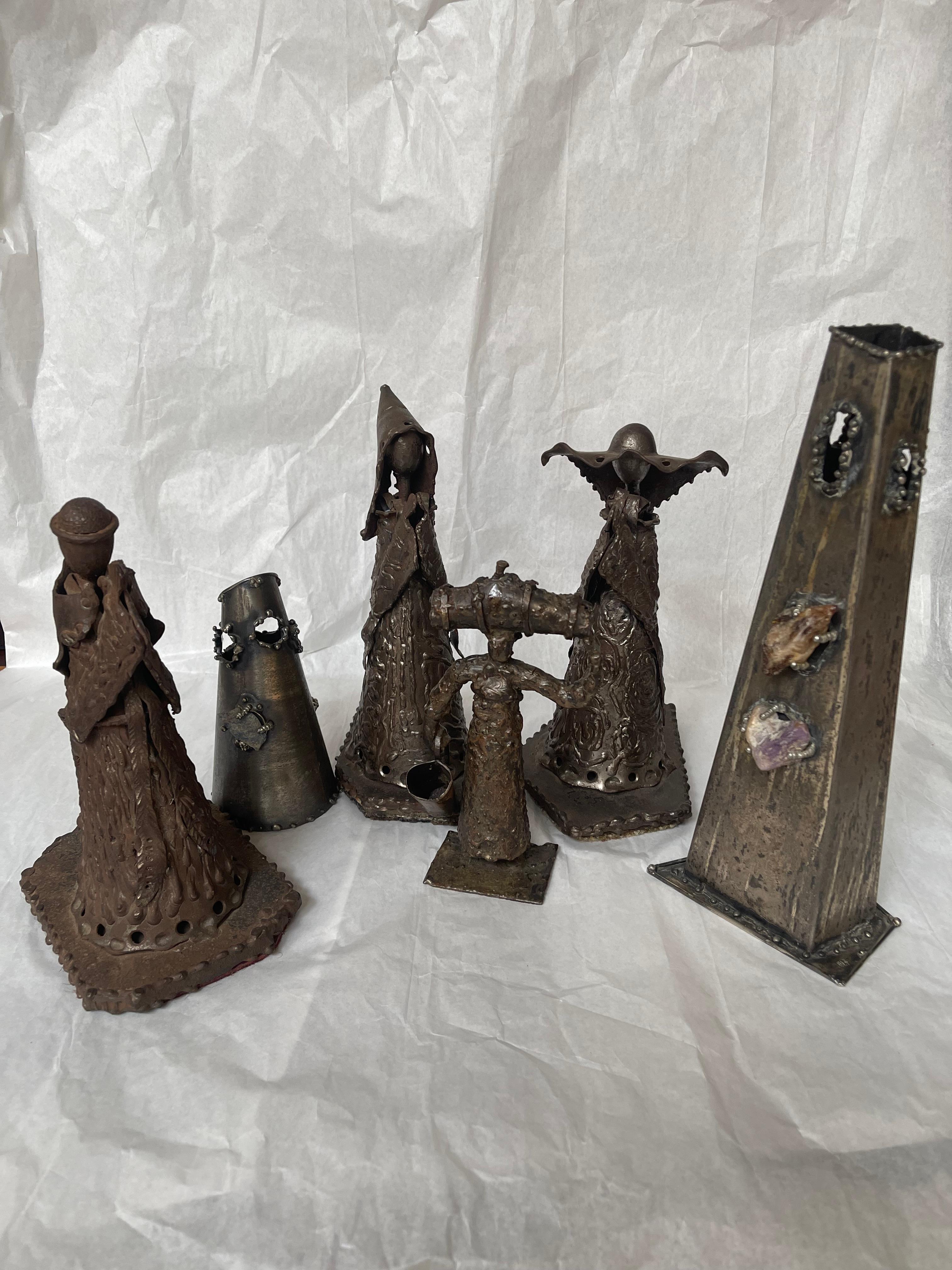 Italian Beautiful sculpture group  style caesar zancanaro For Sale