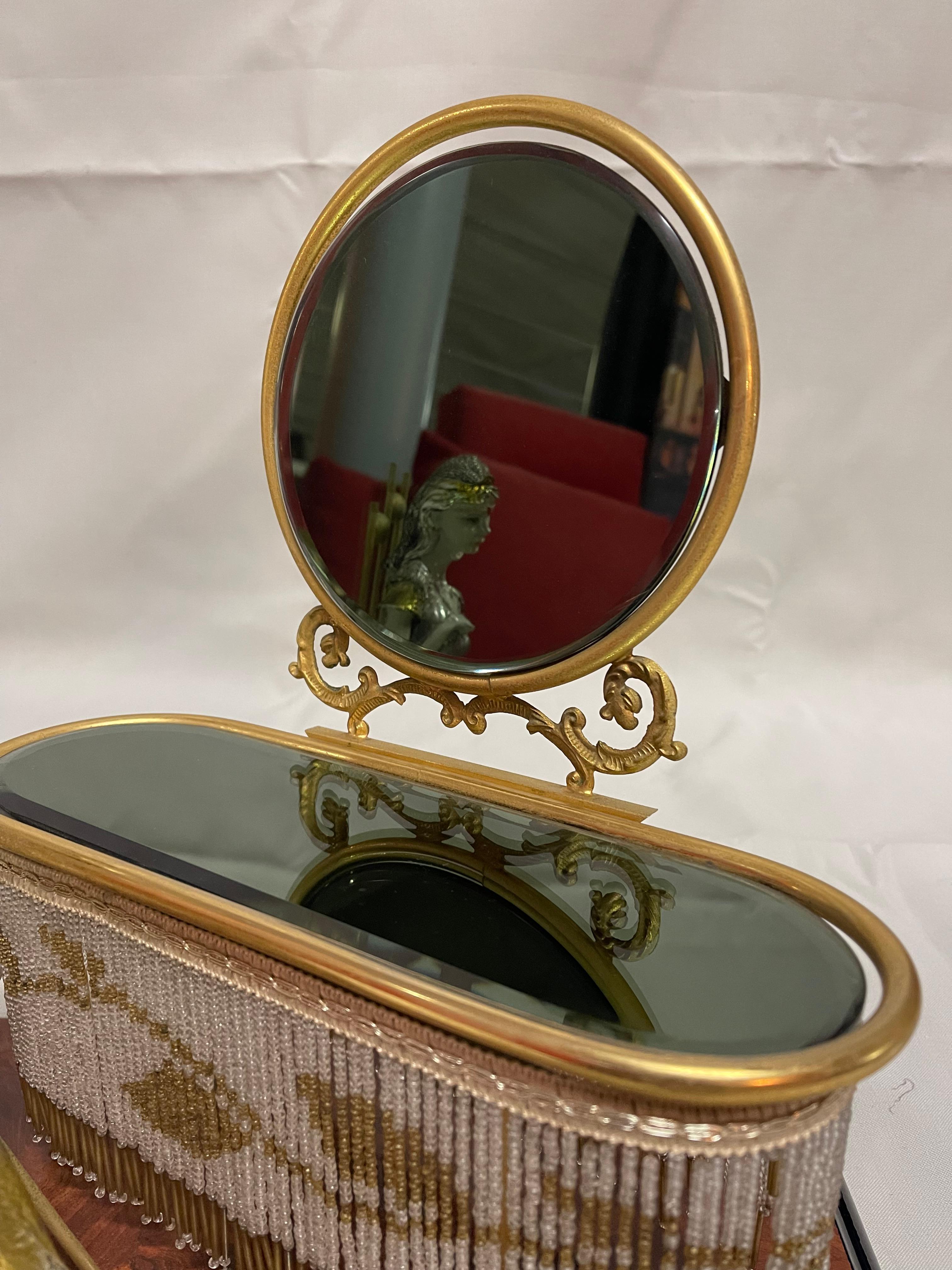 Autre Magnifiques objets vintage pour femmes avec miroirs en vente
