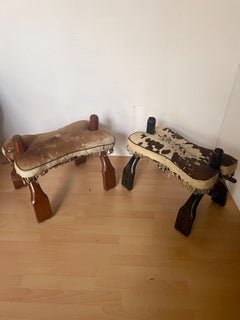 Bellissima coppia di sgabelli italiani in pelle naturale degli anni '40