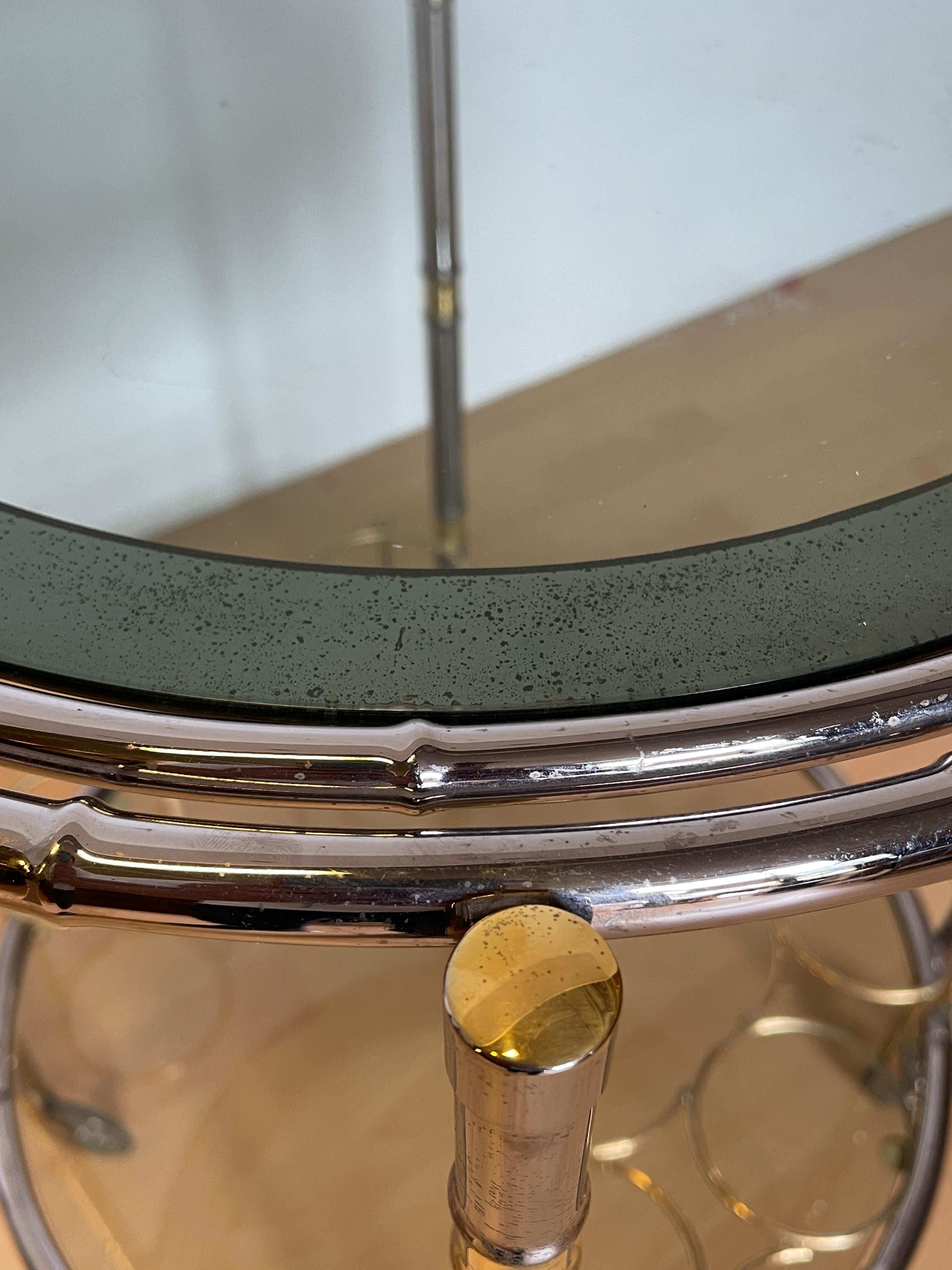 Magnifique chariot de bar en métal argenté et verre avec détails dorés, 20e siècle en vente 3
