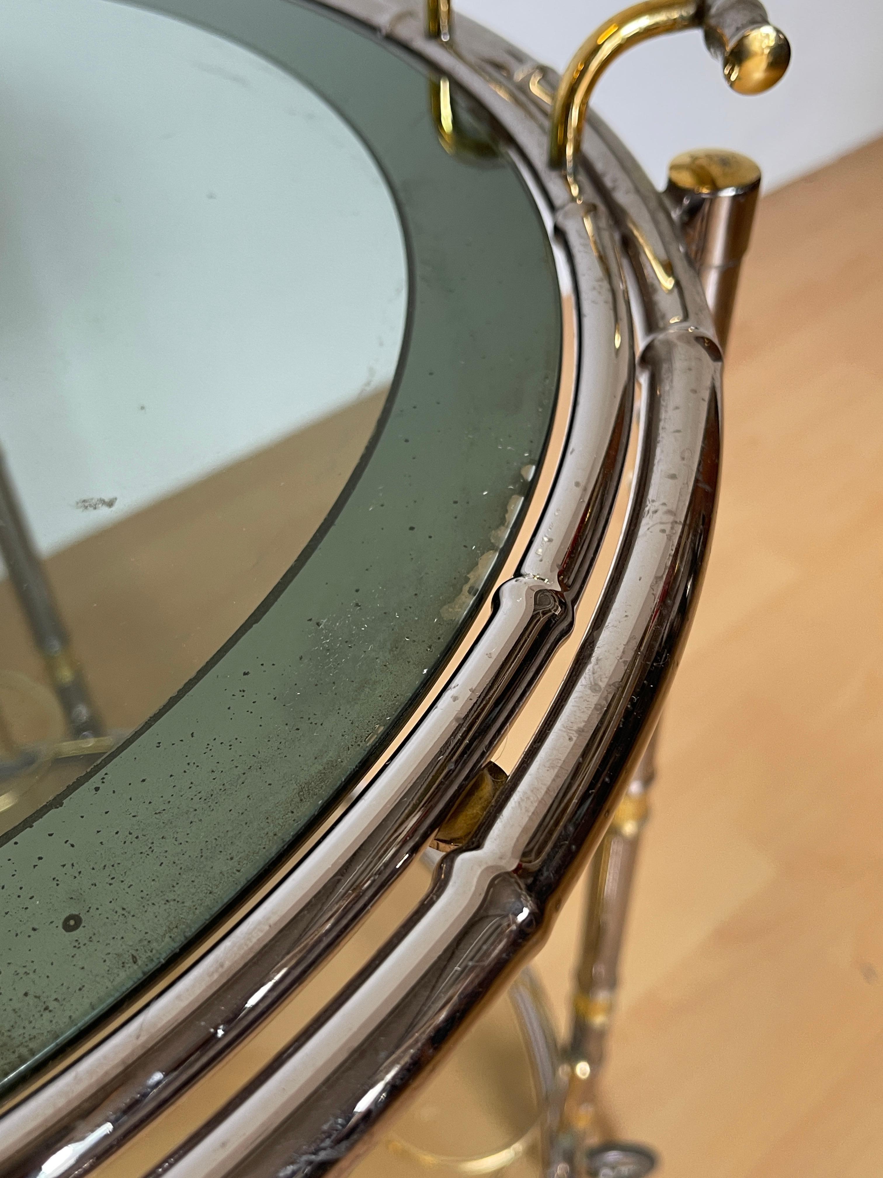 Magnifique chariot de bar en métal argenté et verre avec détails dorés, 20e siècle en vente 4