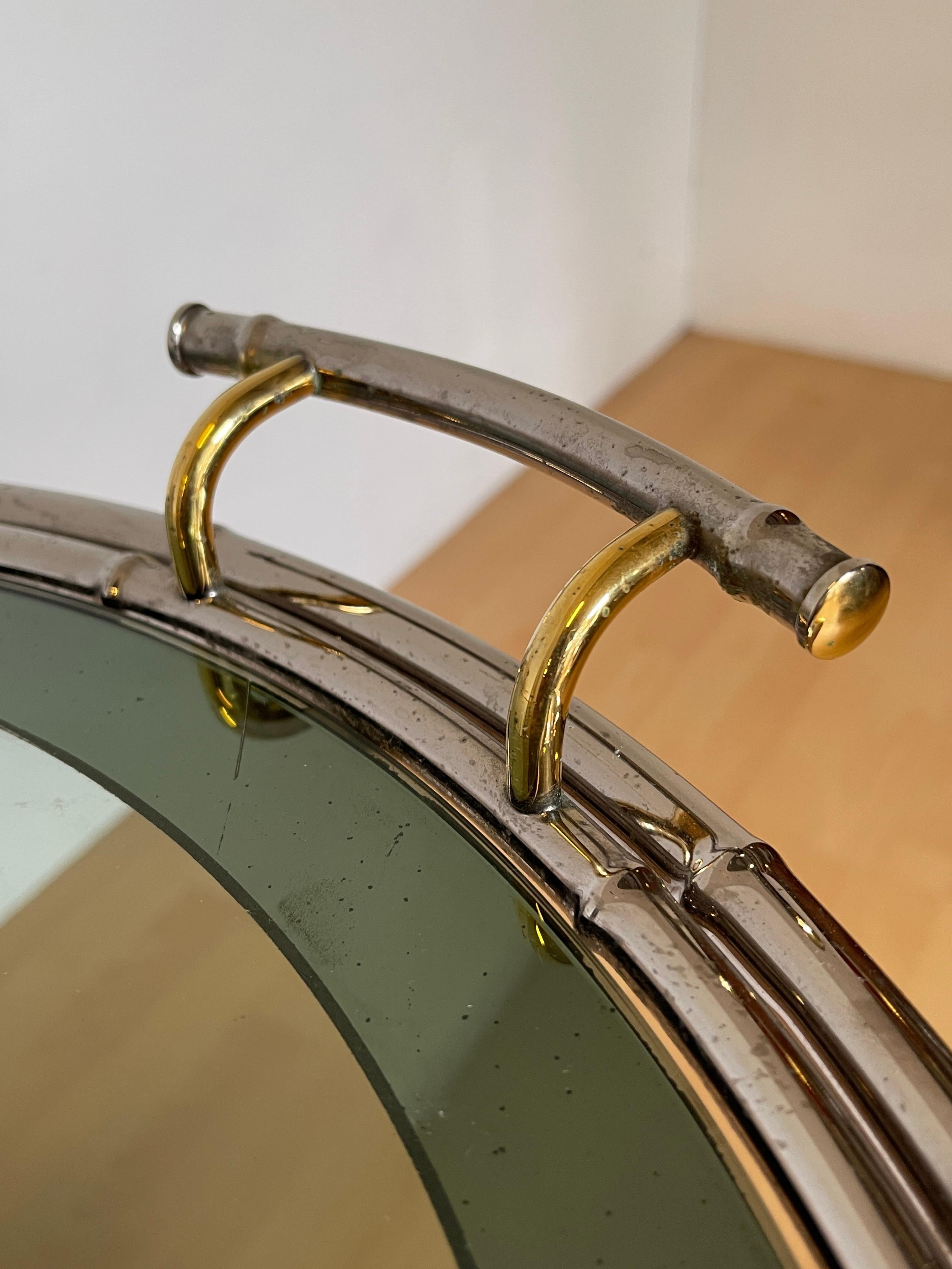 Magnifique chariot de bar en métal argenté et verre avec détails dorés, 20e siècle Bon état - En vente à Cantù, IT
