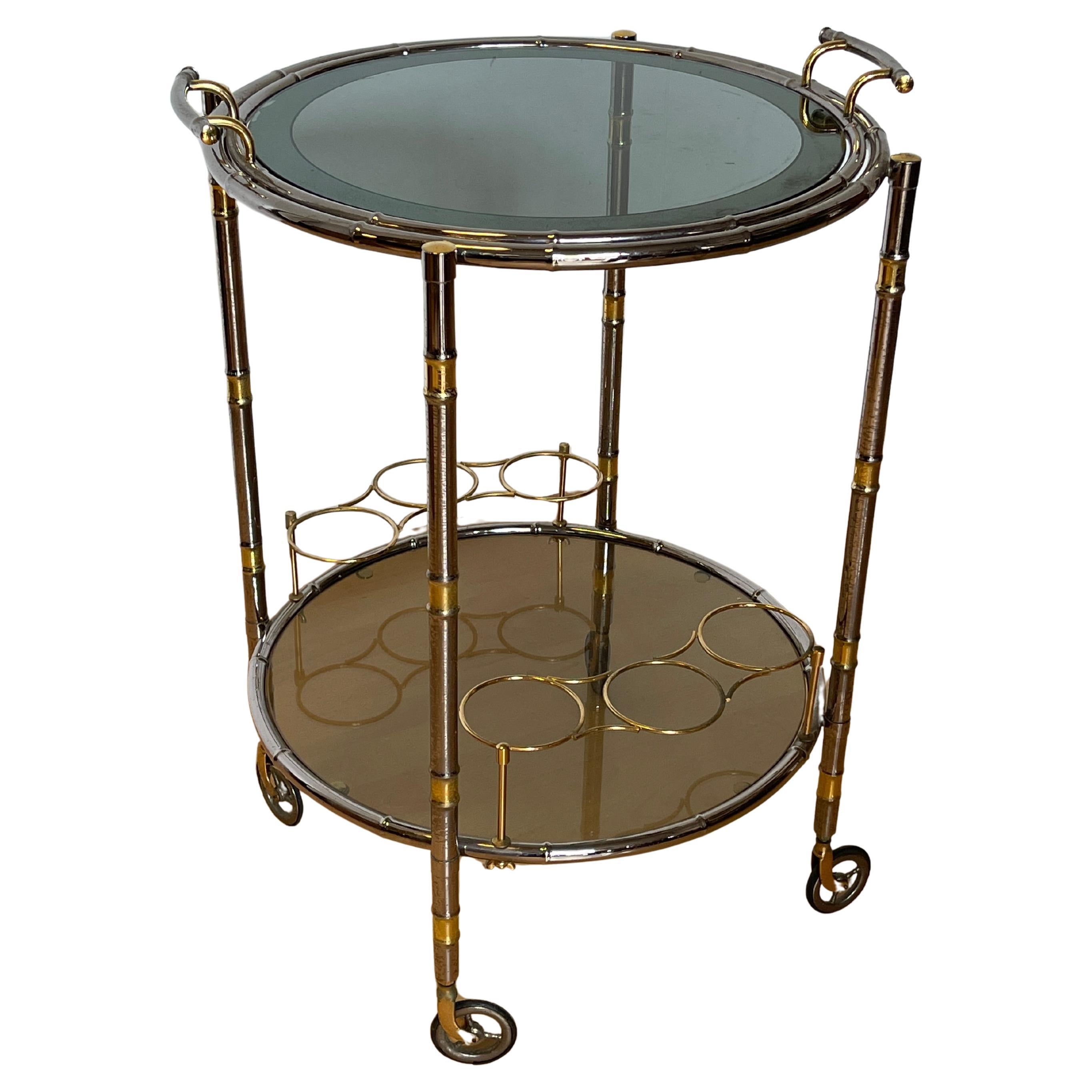 Magnifique chariot de bar en métal argenté et verre avec détails dorés, 20e siècle en vente