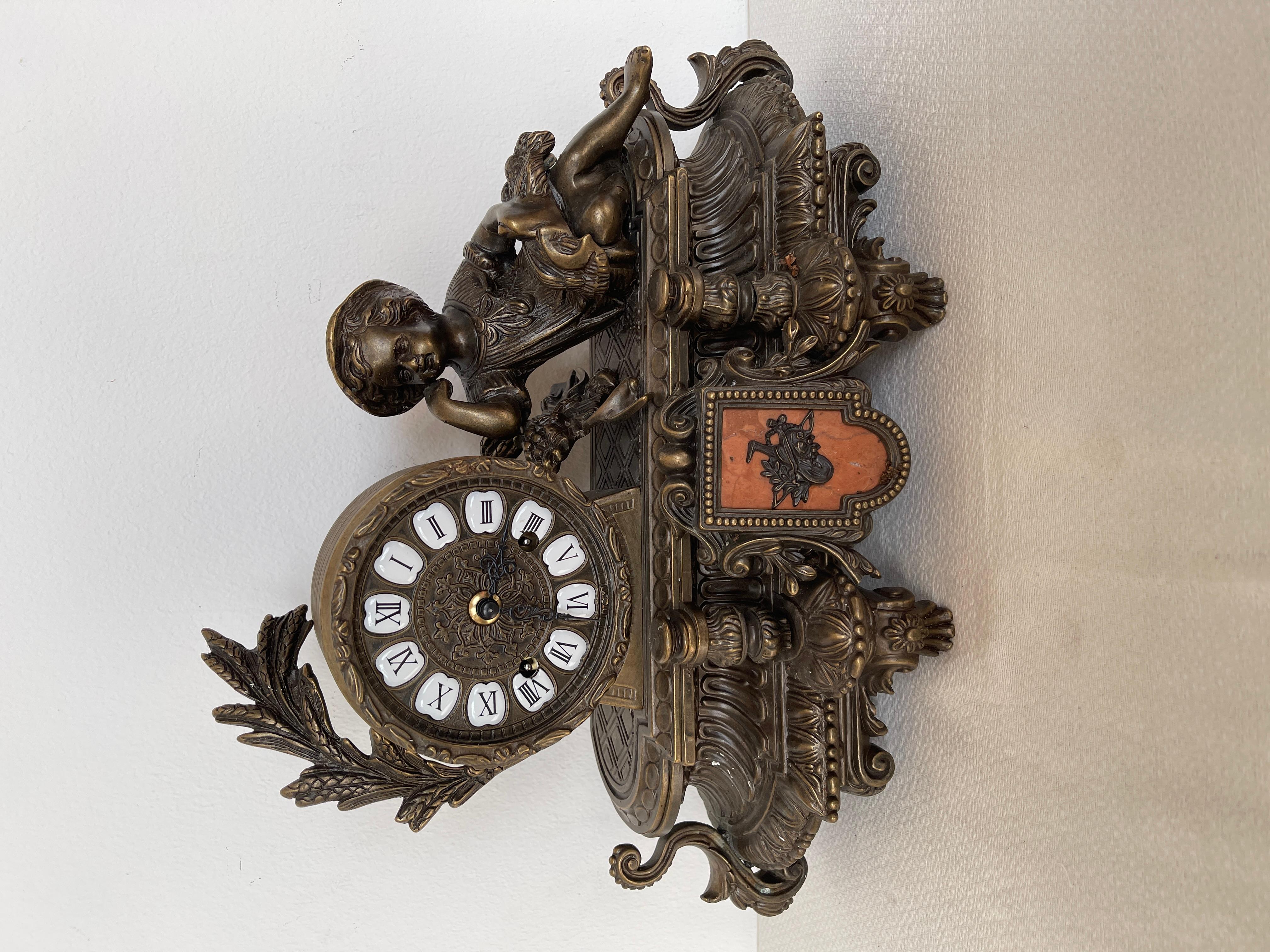 Bellissimo orologio da tavolo meccanico francese degli anni '70 (Louis XVI.) im Angebot