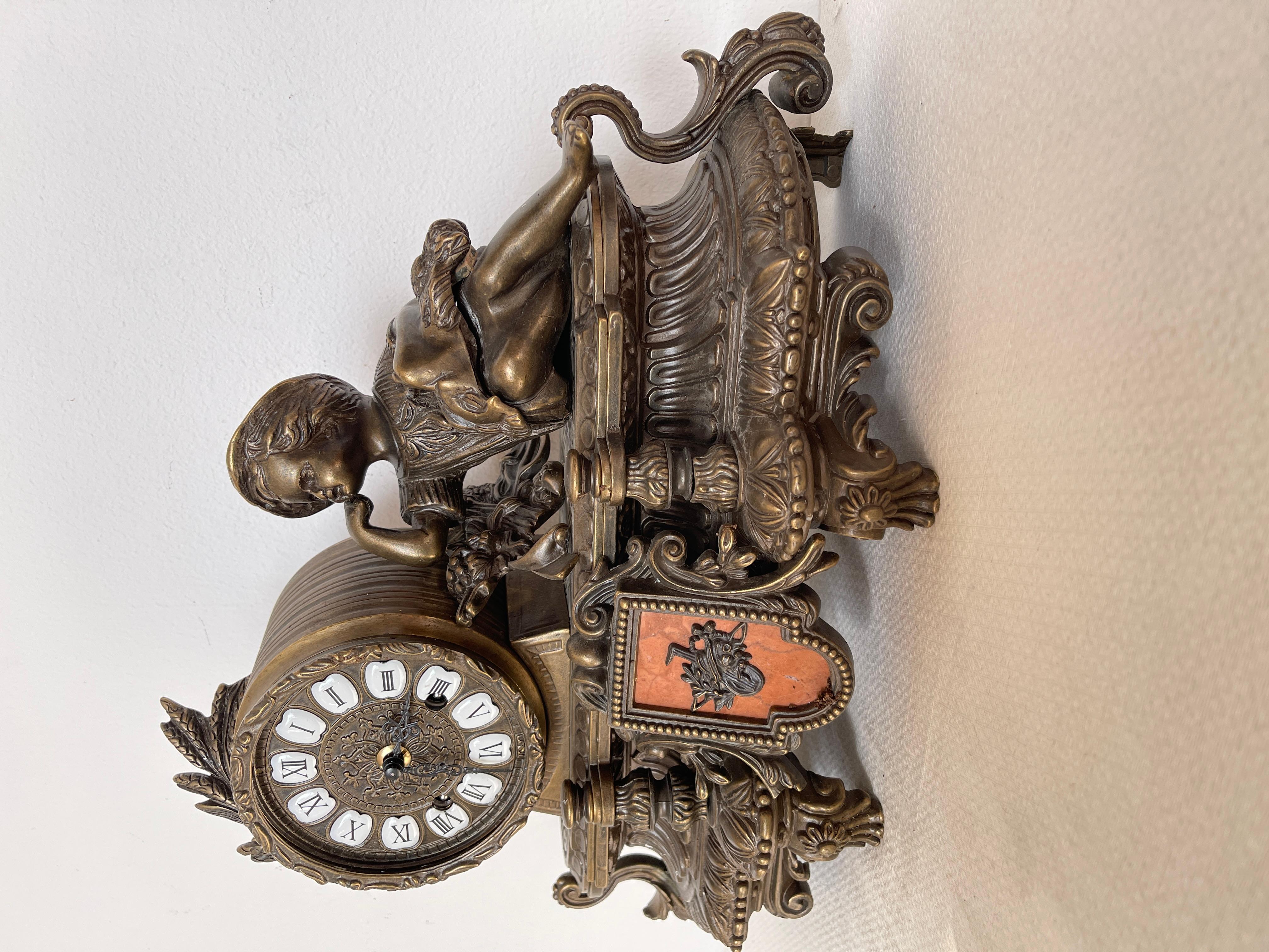 Bellissimo orologio da tavolo meccanico francese degli anni '70 im Zustand „Gut“ im Angebot in Cantù, IT