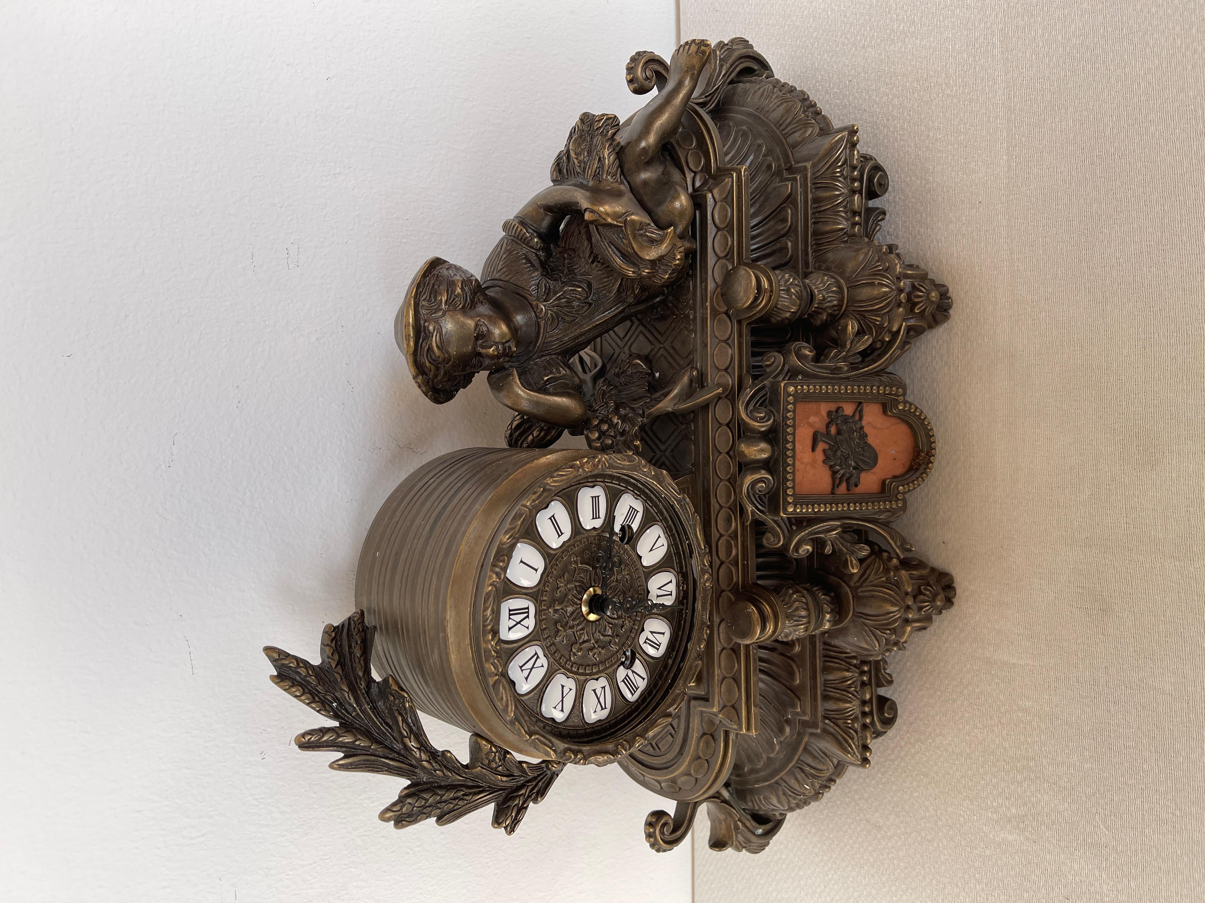 Bellissimo orologio da tavolo meccanico francese degli anni '70 (Late 20th Century) im Angebot