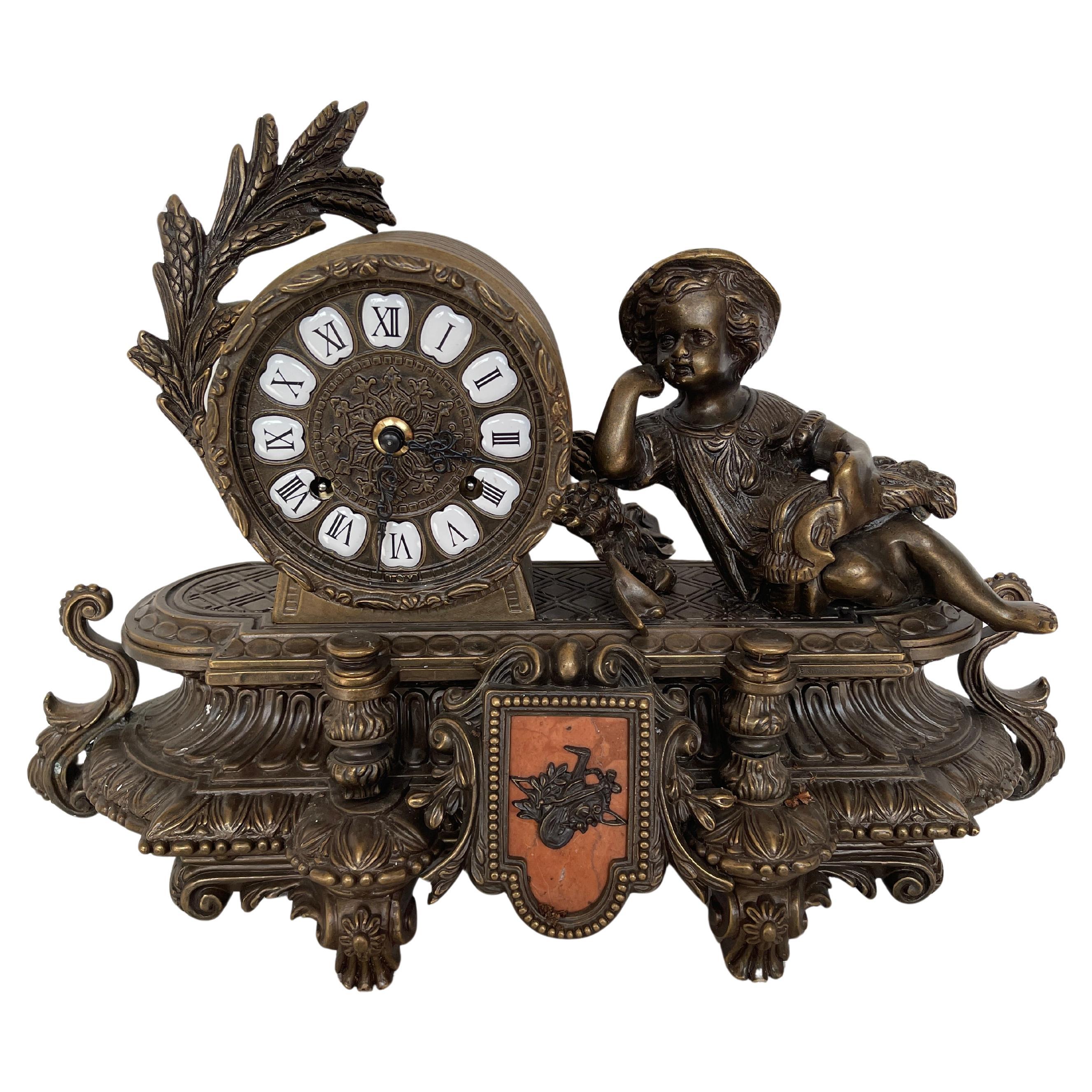 Bellissimo orologio da tavolo meccanico francese degli anni '70