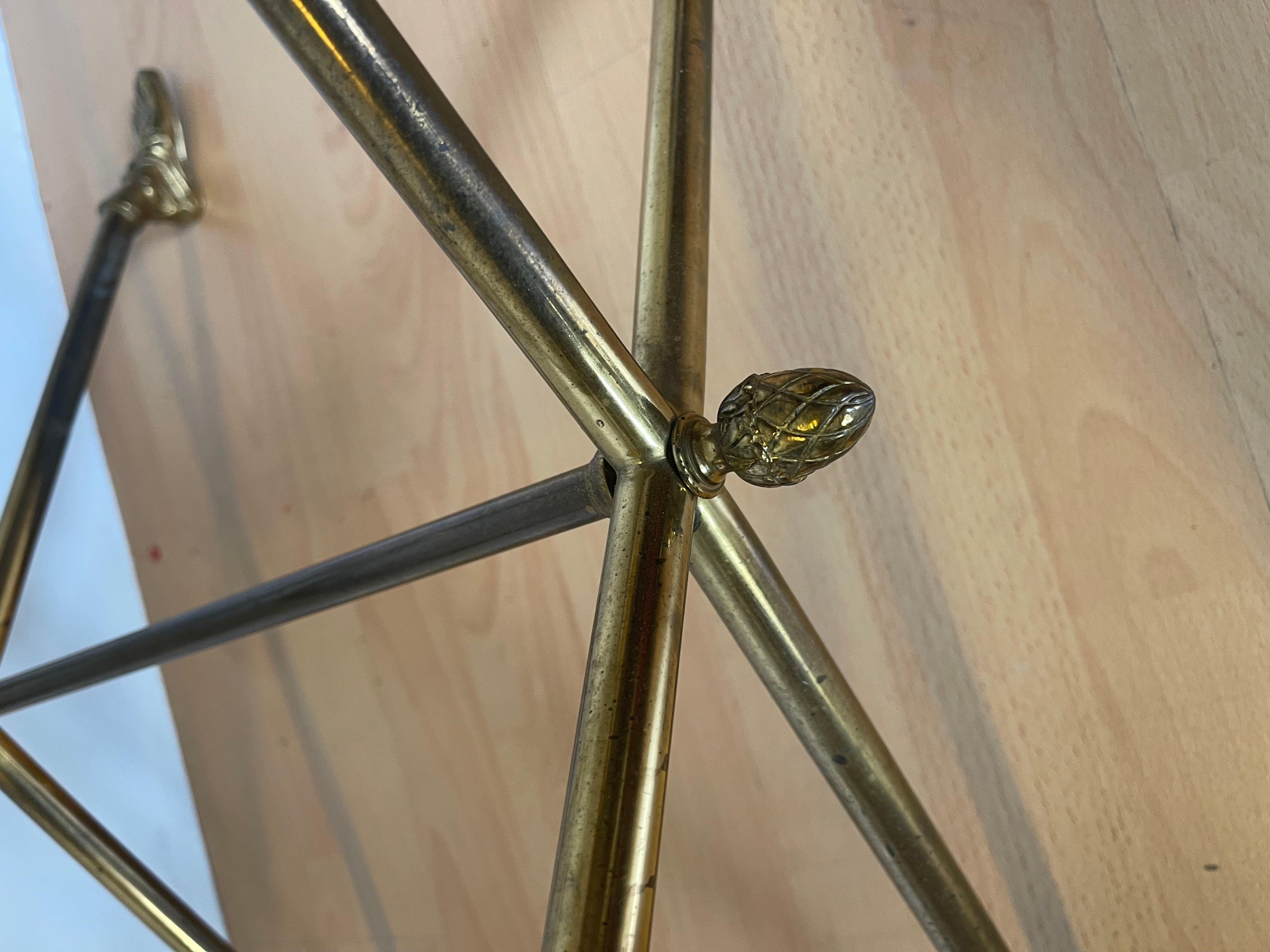 Magnifique table basse vintage en laiton, design des années 1970 en vente 3