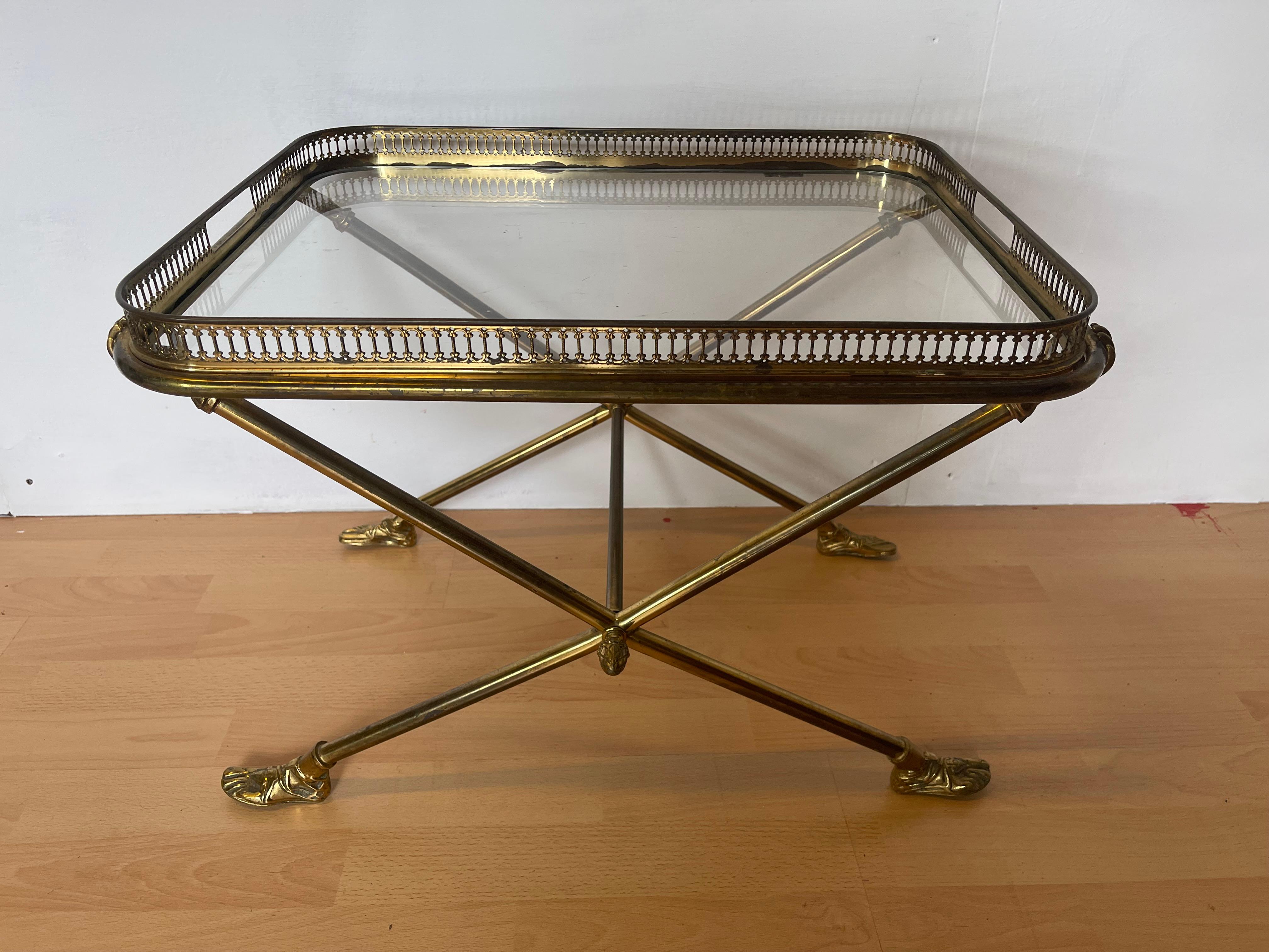 Magnifique table basse vintage en laiton, design des années 1970 en vente 8