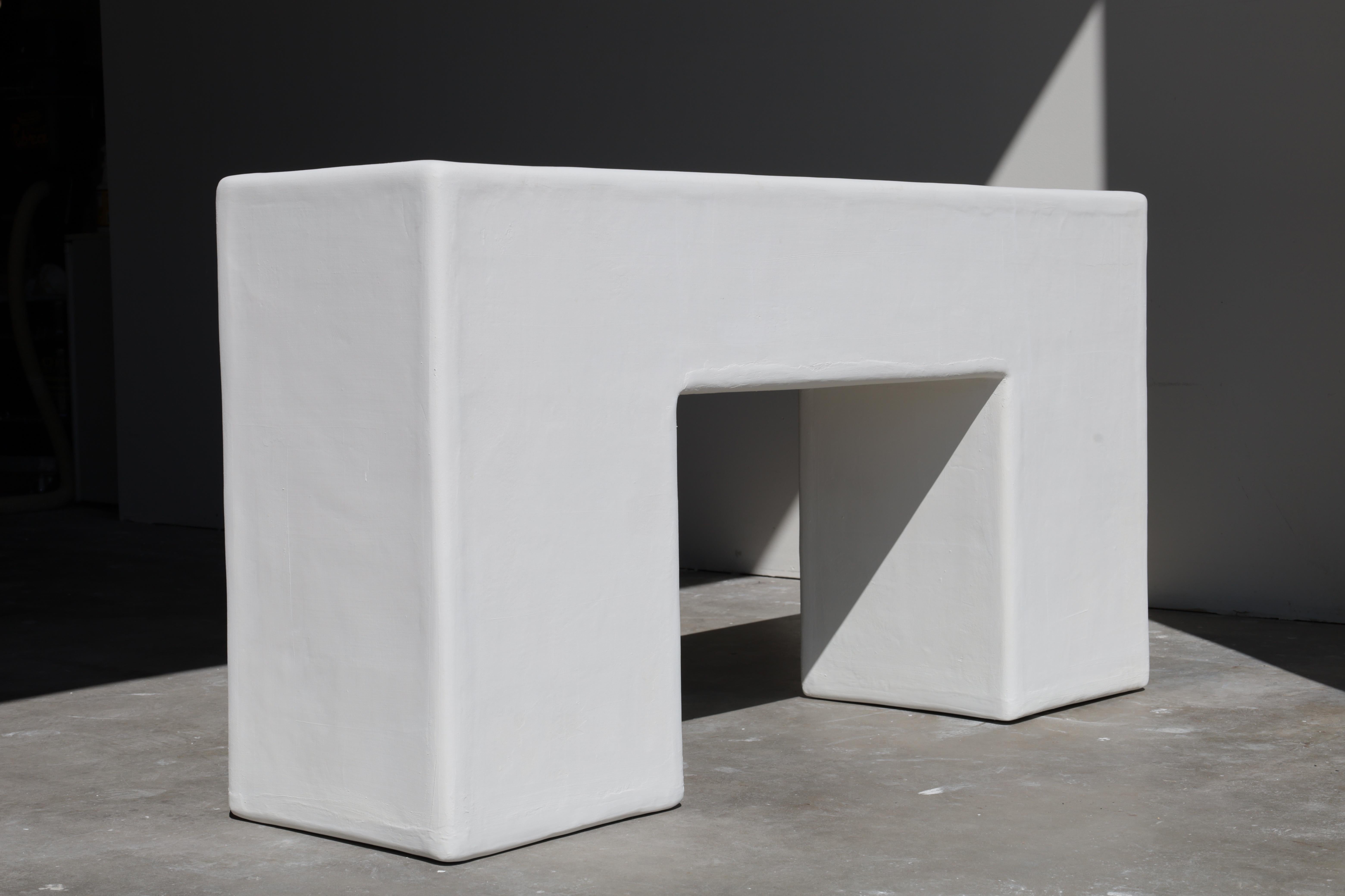 bello traditional console