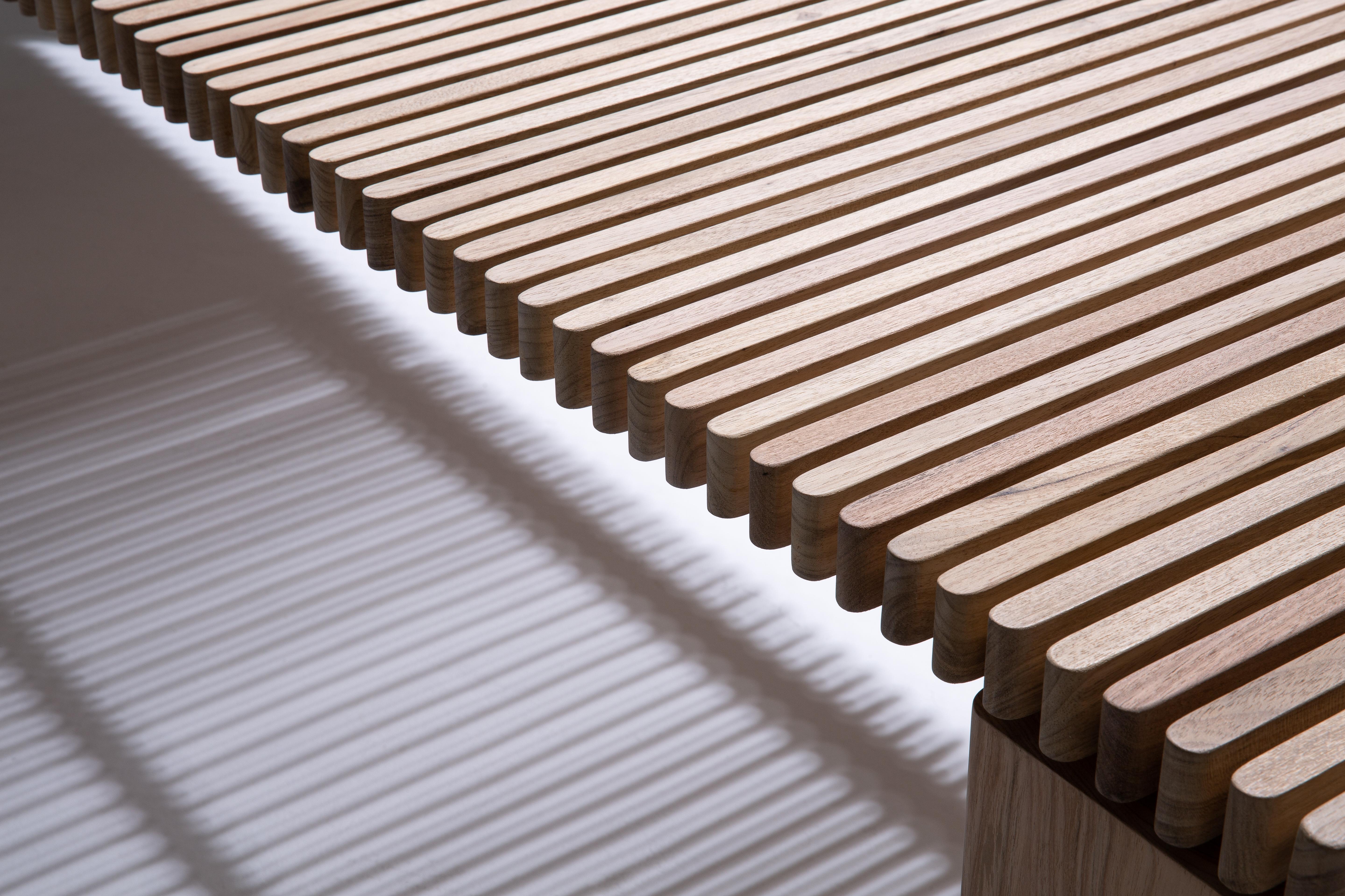 Brasiliano Tavolo da pranzo in legno di teak per esterni Bello - Design brasiliano modulare e armonioso in vendita
