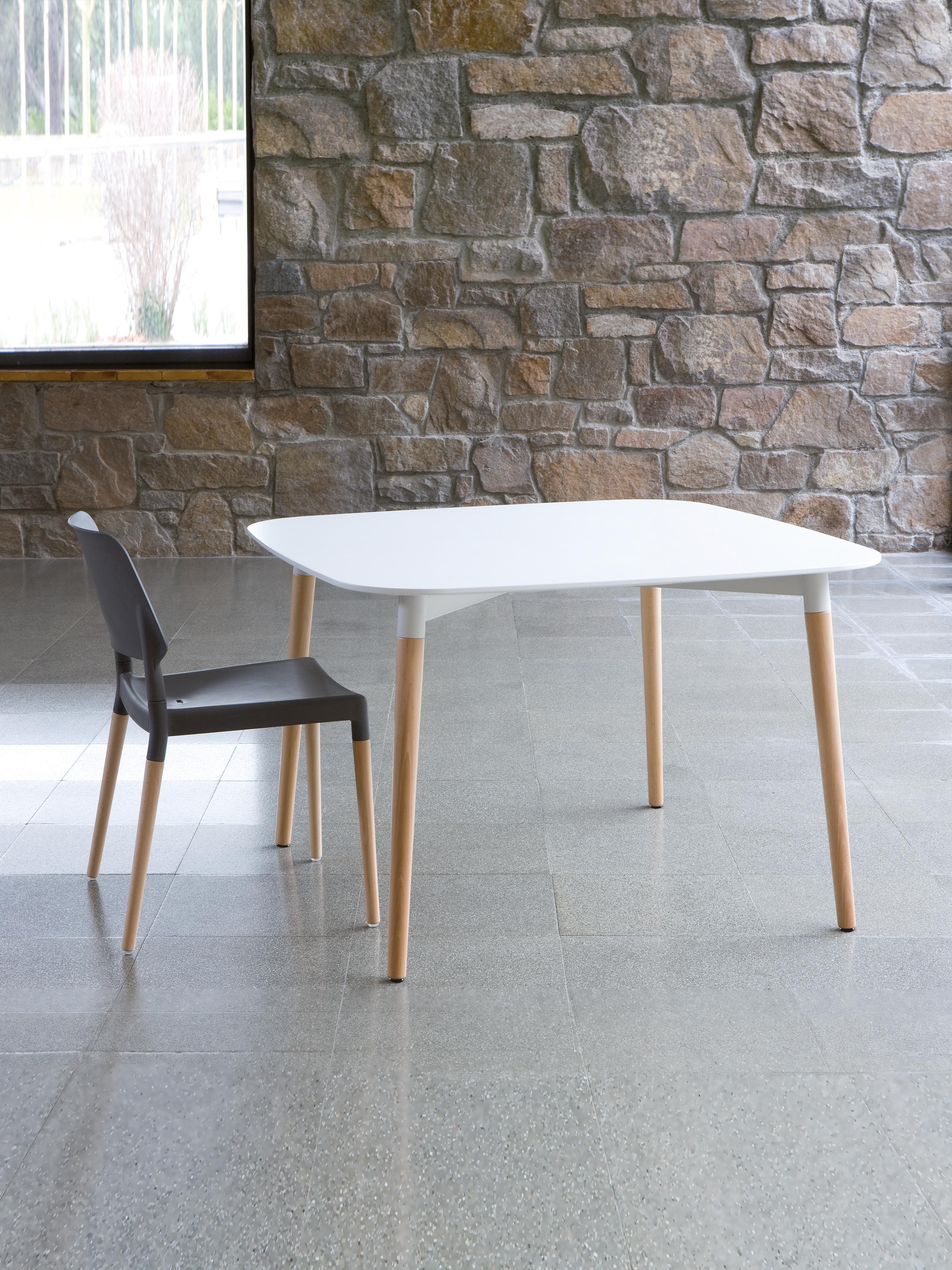 Belloch Cuadrada table by Lagranja Design
Dimensions: D 110 x W 110 x H 73 cm
Materials: Metal, beech wood.
Available in 2 sizes: D110 x W 110, D110x W180 cm.

The Belloch is a large, comfortable table whose laminate top features rounded