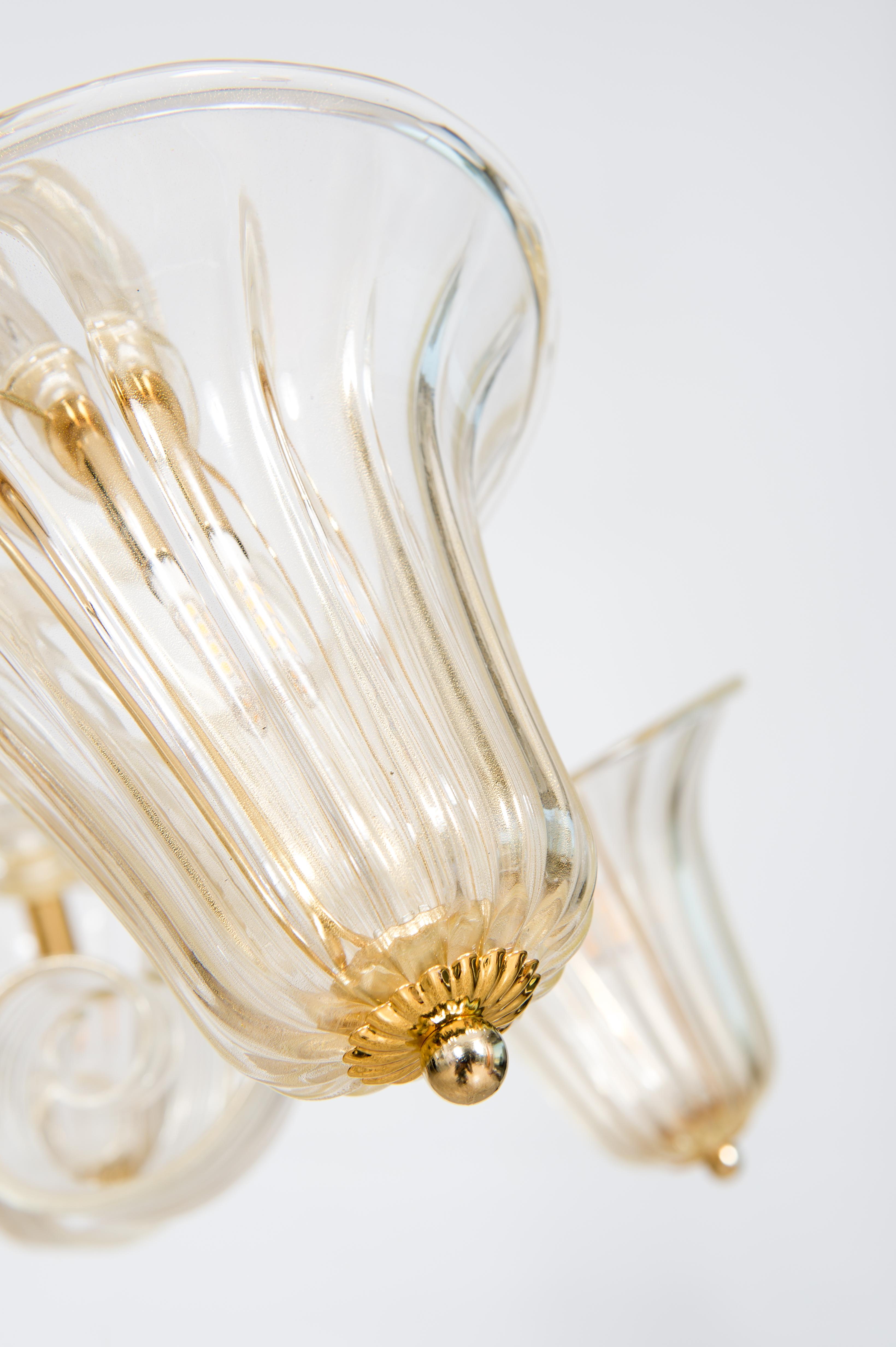 Glocken und Pastorale Kronleuchter mundgeblasenes Murano Glas Gold Farbe Contemporary, Italien (21. Jahrhundert und zeitgenössisch) im Angebot