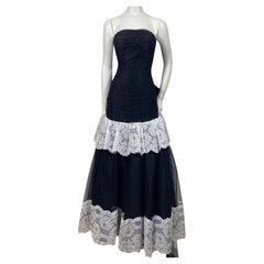 Bellville Sassoon Ende der 1980er Jahre Schwarz und Weiß Point D'Esprit Kleid - Größe 8
