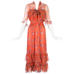 Bellville Sassoon orangefarbenes Sommerkleid aus geblümtem Seidenchiffon mit Schal, ca. 1970er Jahre