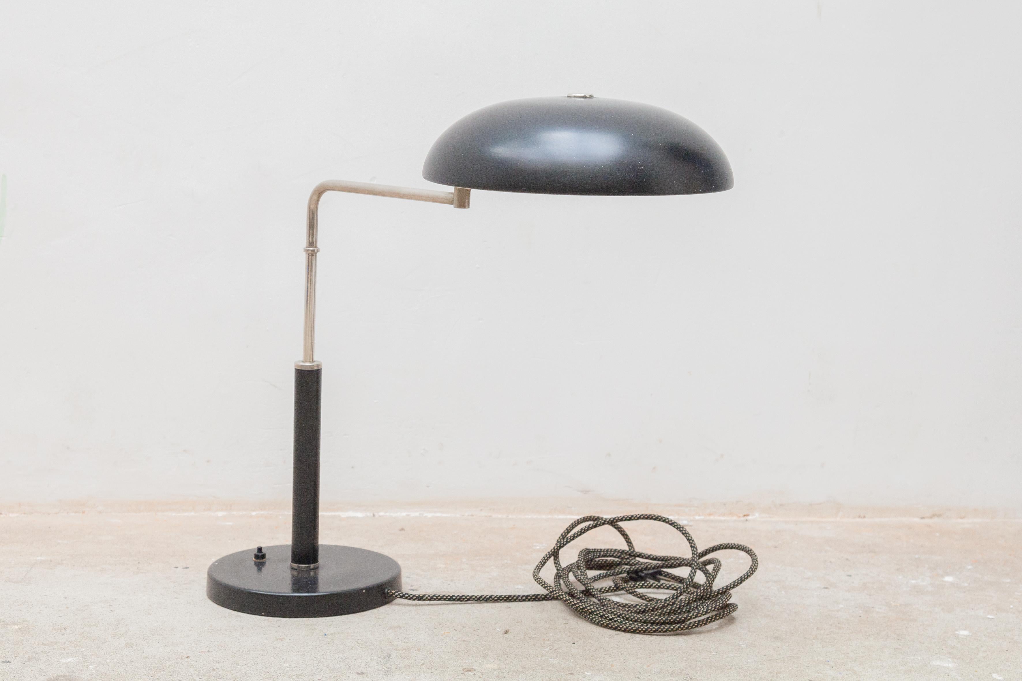 Belmag Adjustable Black Bauhaus “1500” Office Desk Lamp by Alfred Müller, Swiss In Good Condition In Antwerp, BE