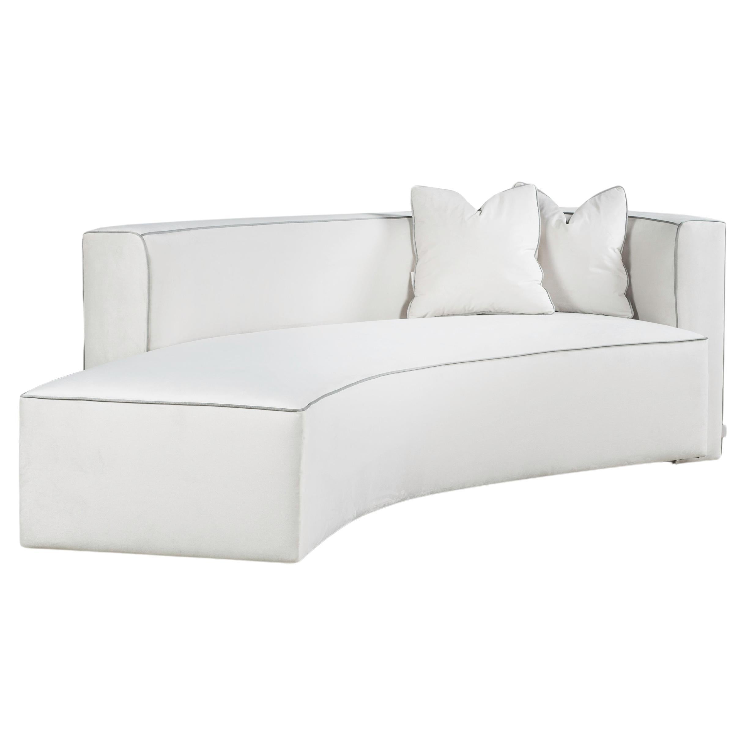 Langes Curve-Sofa von Memoir Essence