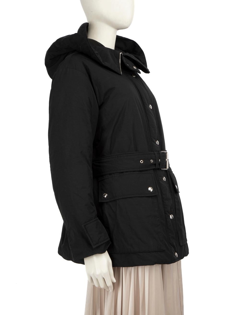 CONDITION is Very good. Minimal wear to the jacket is evident. Discolouration on the left shoulder, lower front right and on the lower back of this used Belstaff designer resale item.
 
 
 
 Details
 
 
 Black
 
 Synthetic
 
 Parka coat
 
 Down
