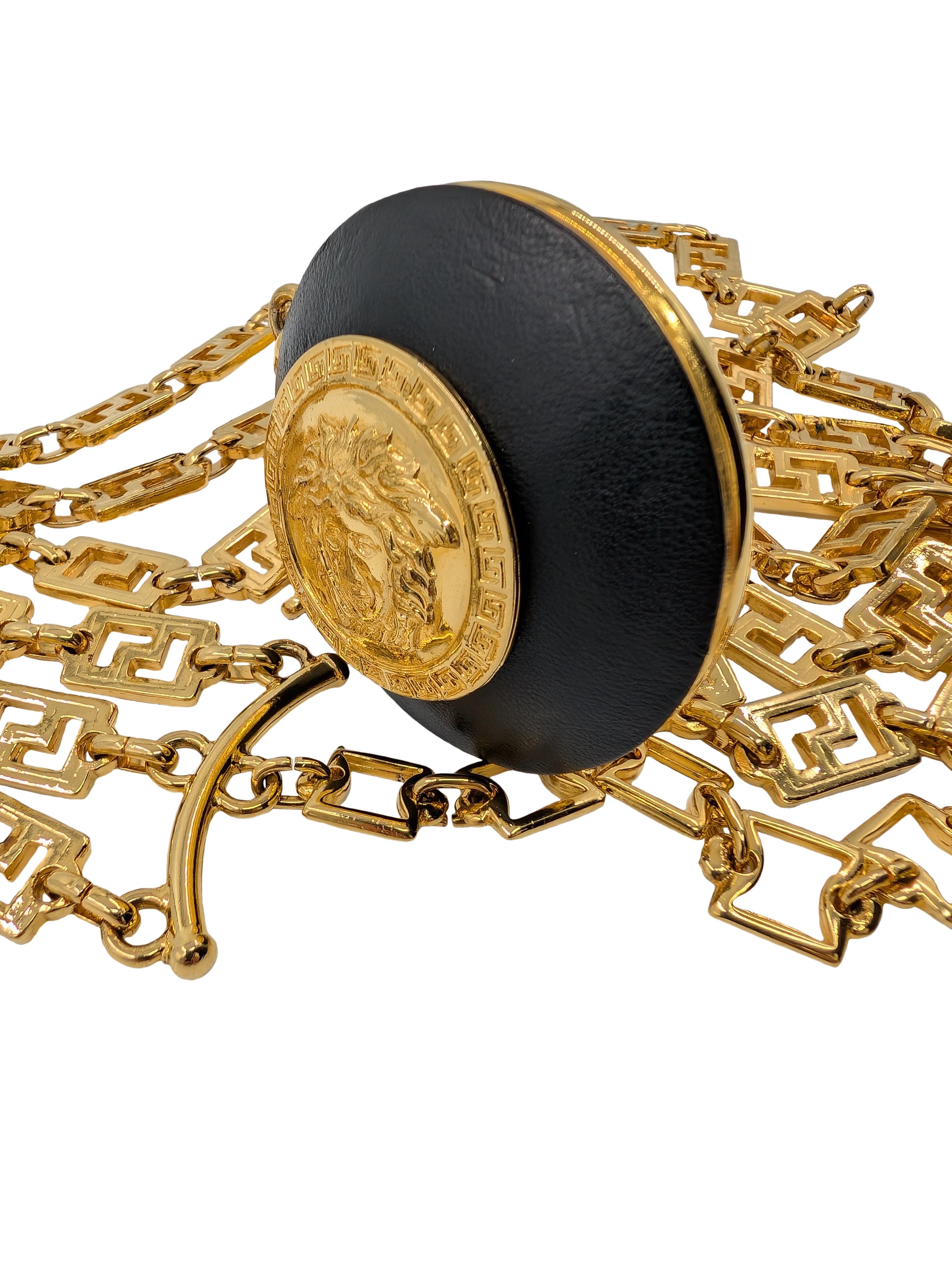 GIANNI VERSACE Belt with triple golden greek chain and Medusa medallion For Sale 4