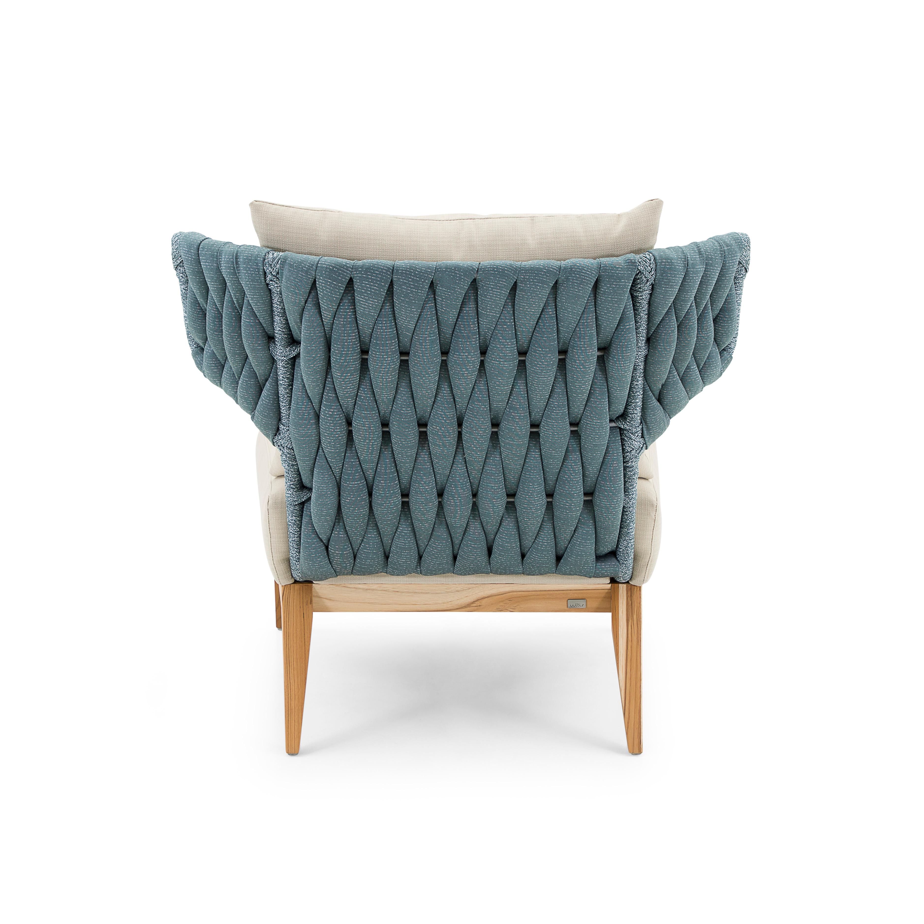 Brazilian Beluga Outdoor Armchair in Beige and Blue fabric and Teak wood For Sale