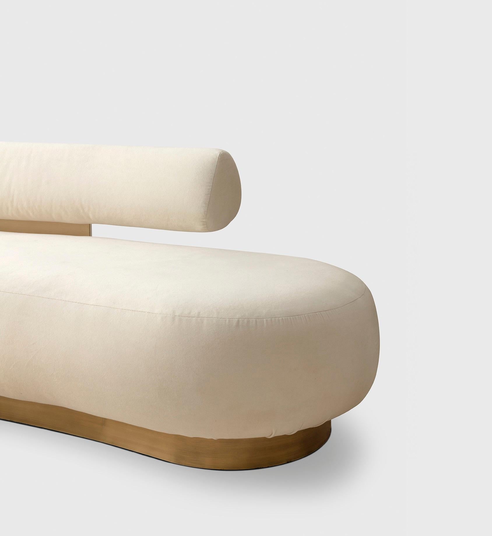 Contemporary Beluga Curvo Sofa by Atra Design