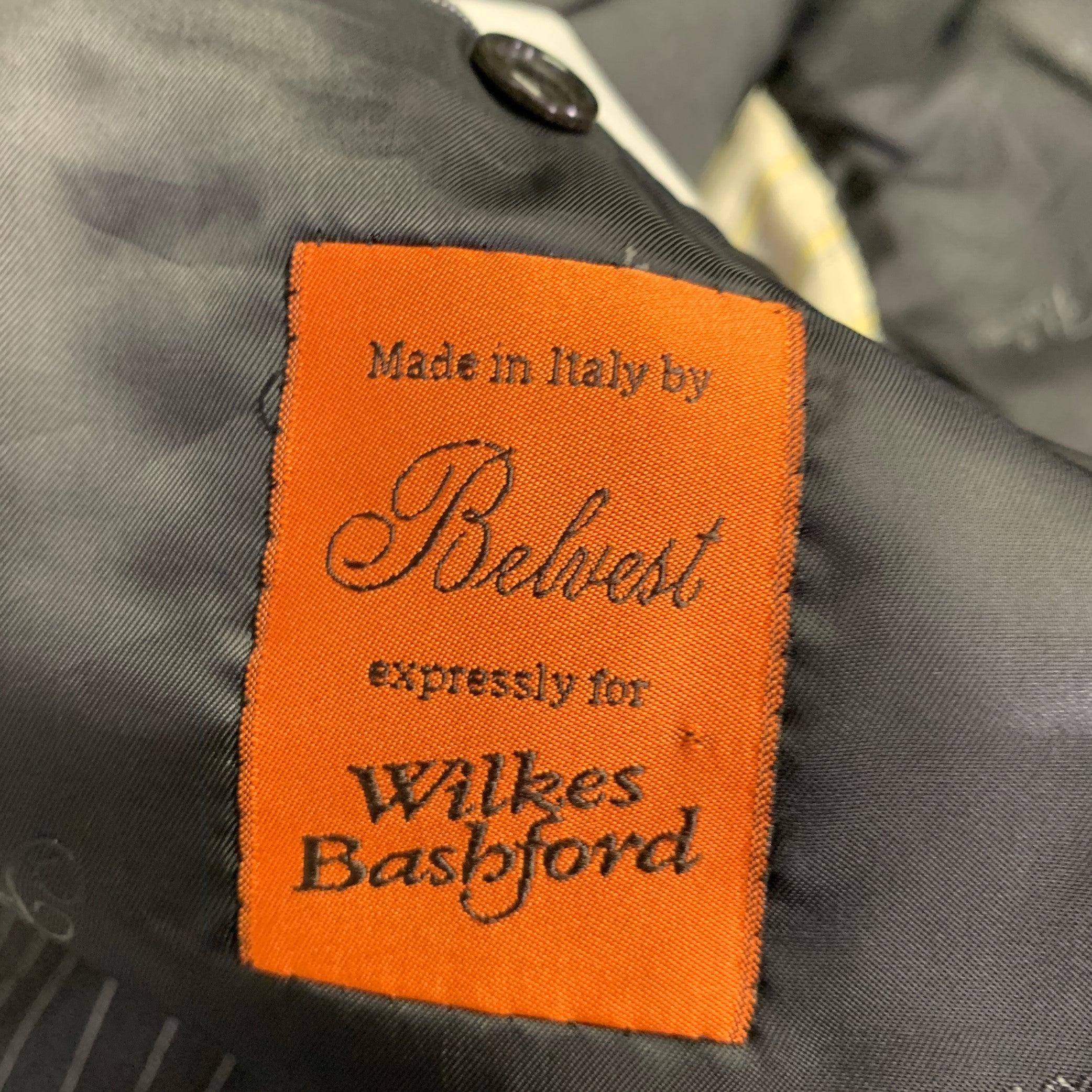 BELVEST Size 40 Grey White Pinstripe Wool Linen Single Breasted Suit For Sale 4
