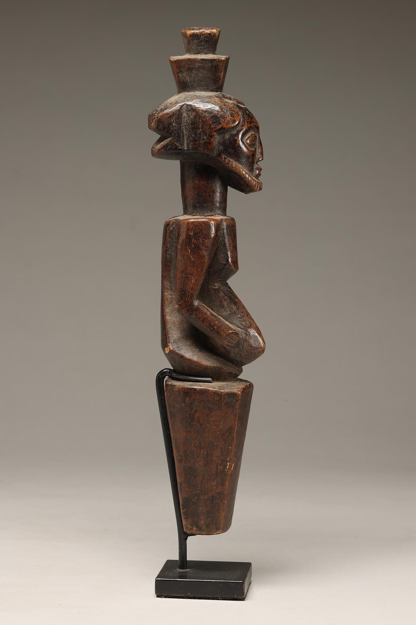 Bembe Bearded Male Figure Bust with Beard Staff Top DRC Africa In Fair Condition For Sale In Point Richmond, CA