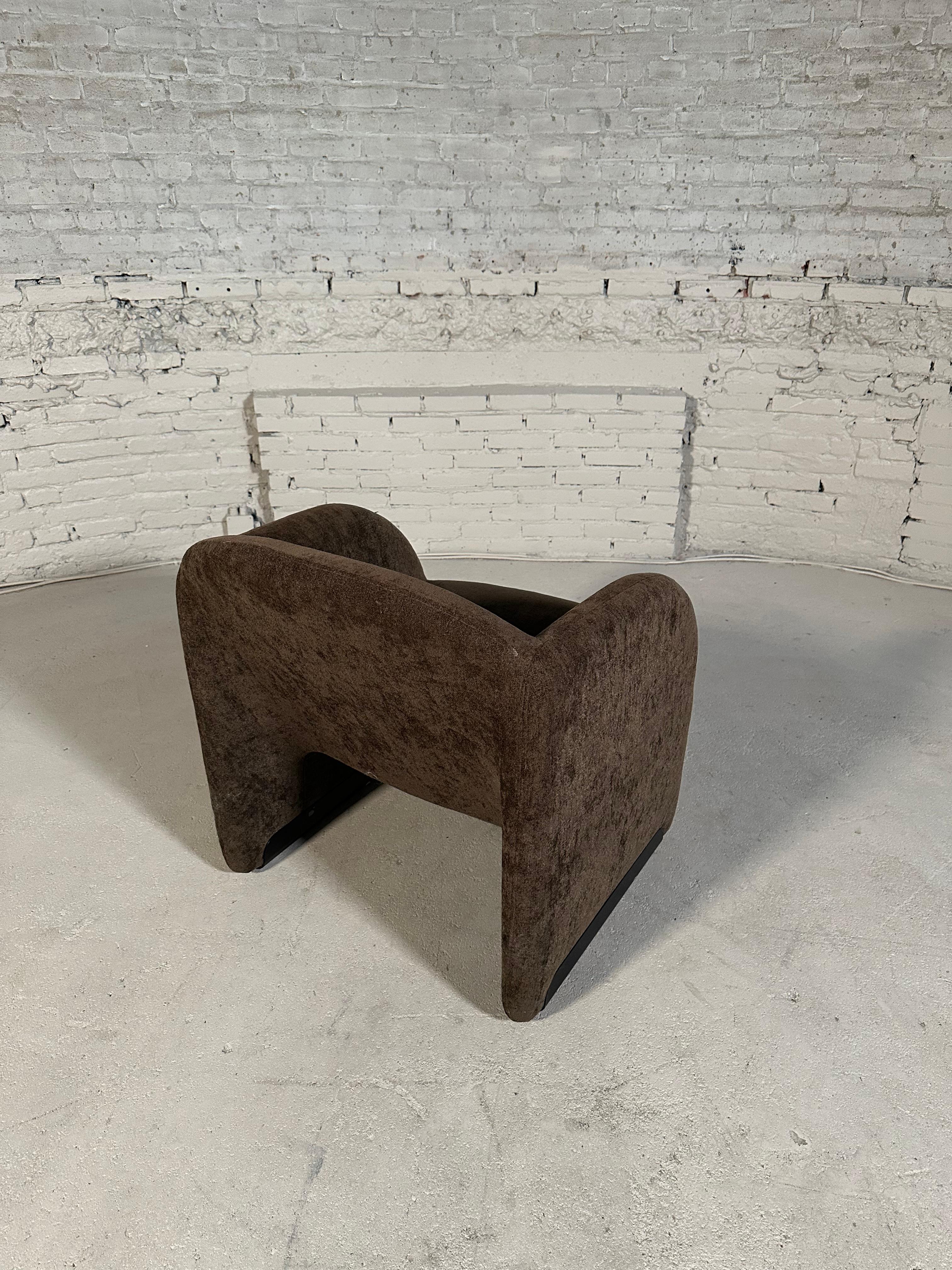 Mid-Century Modern Ben Chair by Pierre Paulin for Artifort For Sale
