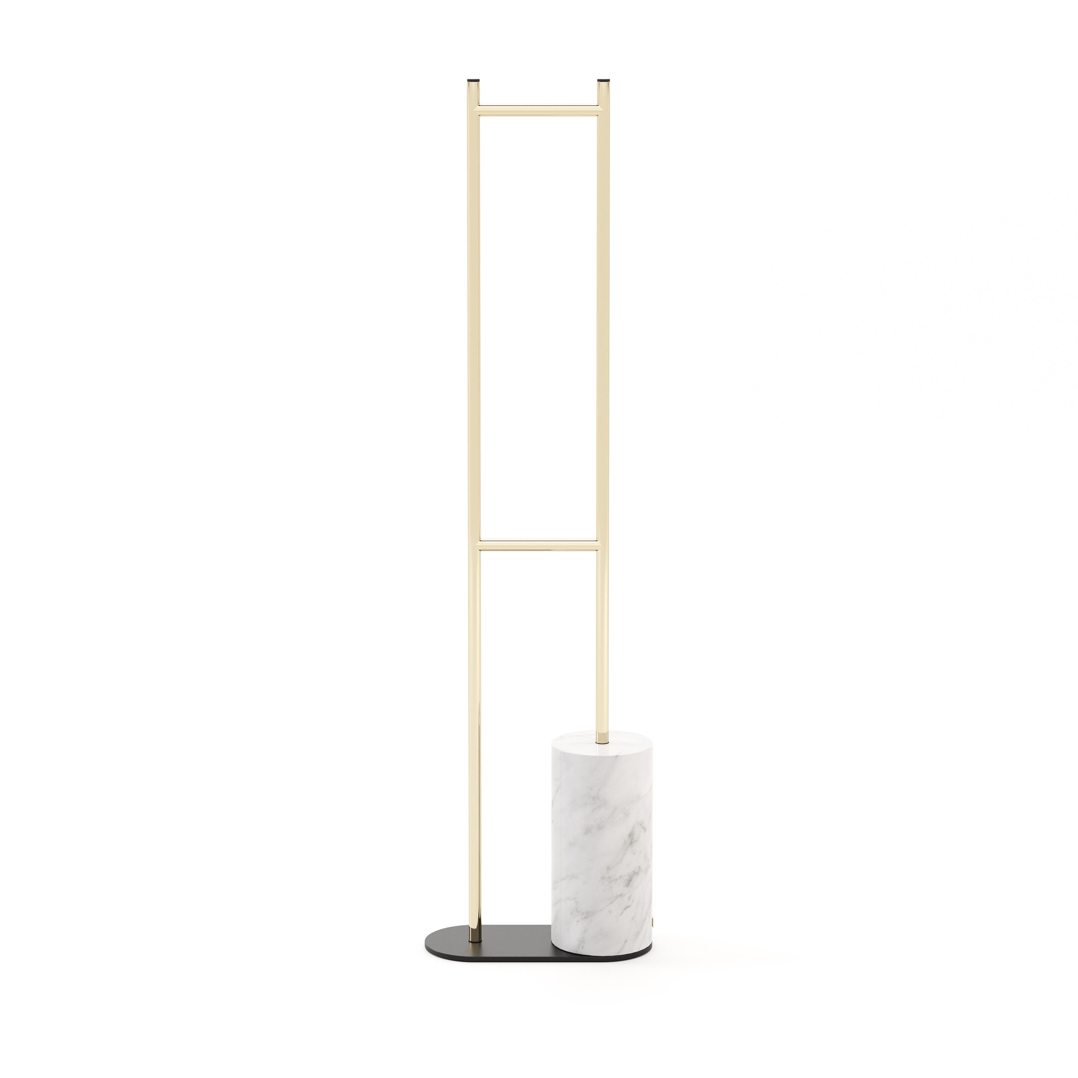 Crafted with metal and a marble base, the Ben coat rack has been designed with a modern style in mind. It is complete with two tier hanging and incorporated umbrella storage.


* Available in different finishes.
** Other sizes available upon