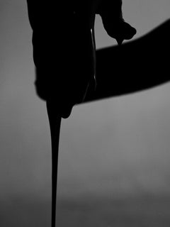 „DRIP 1“ Schwarz-Weiß-Fotografie 40" x 30" Zoll Auflage 1/12 von Ben Cope