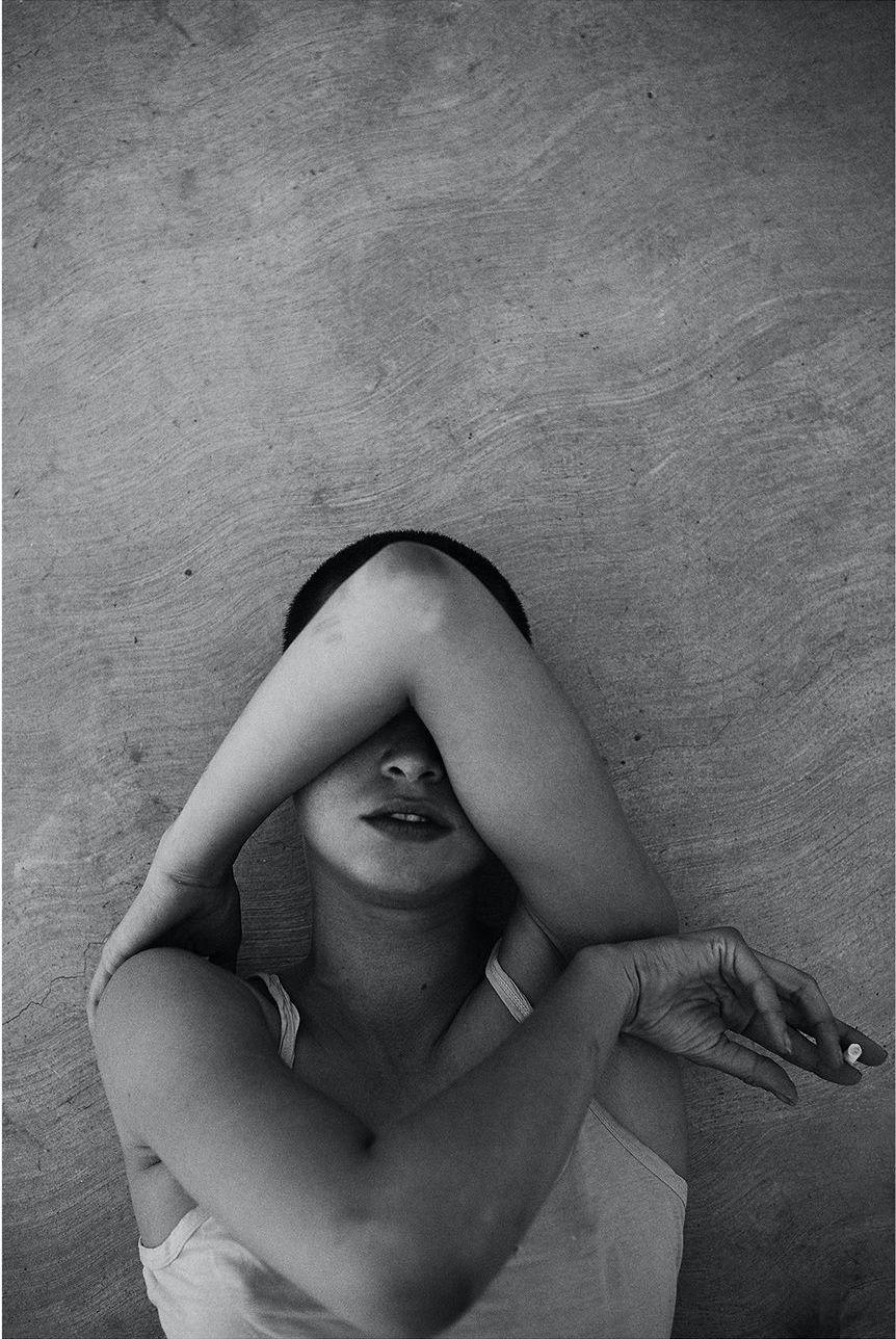 Sans titre (Nr. 0423) Photographie en noir et blanc 44" x 36" Ed. de 12 par Ben Cope