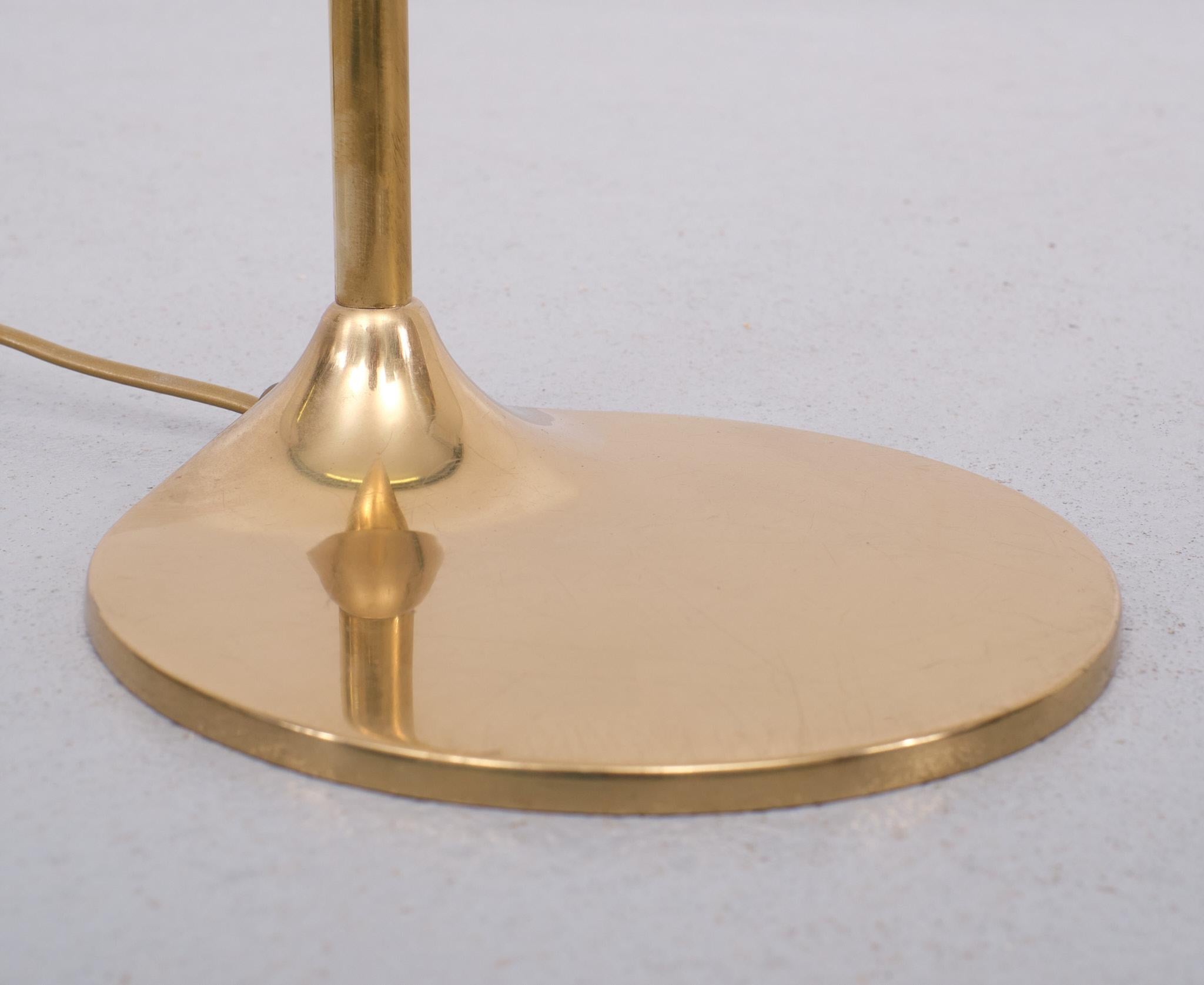 Ben Demmers adjustable Brass Floor Lamp 1970s  In Good Condition In Den Haag, NL