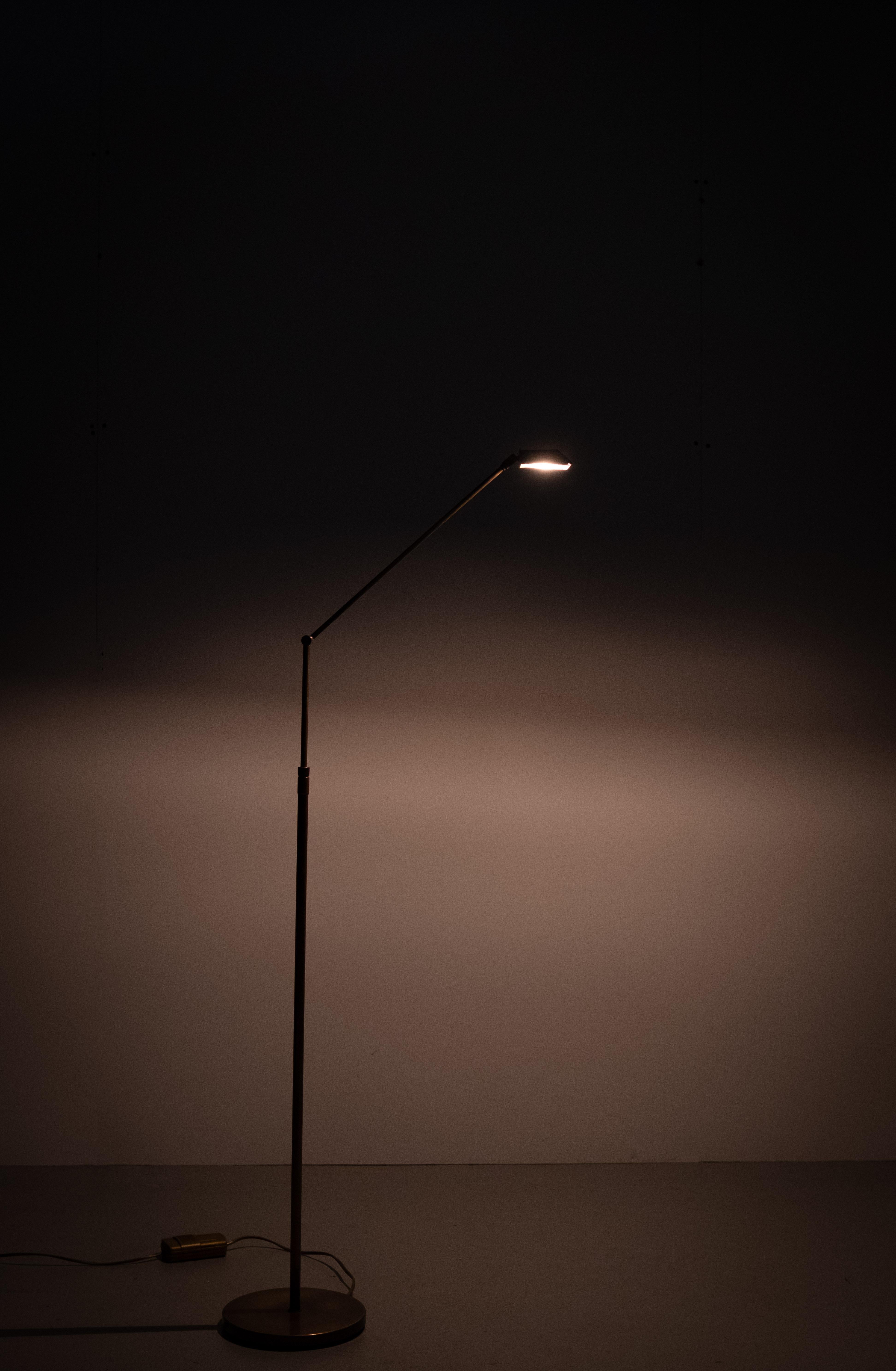 Ben Demmers adjustable  Bronze Halogen Floor lamp 1980s For Sale 2