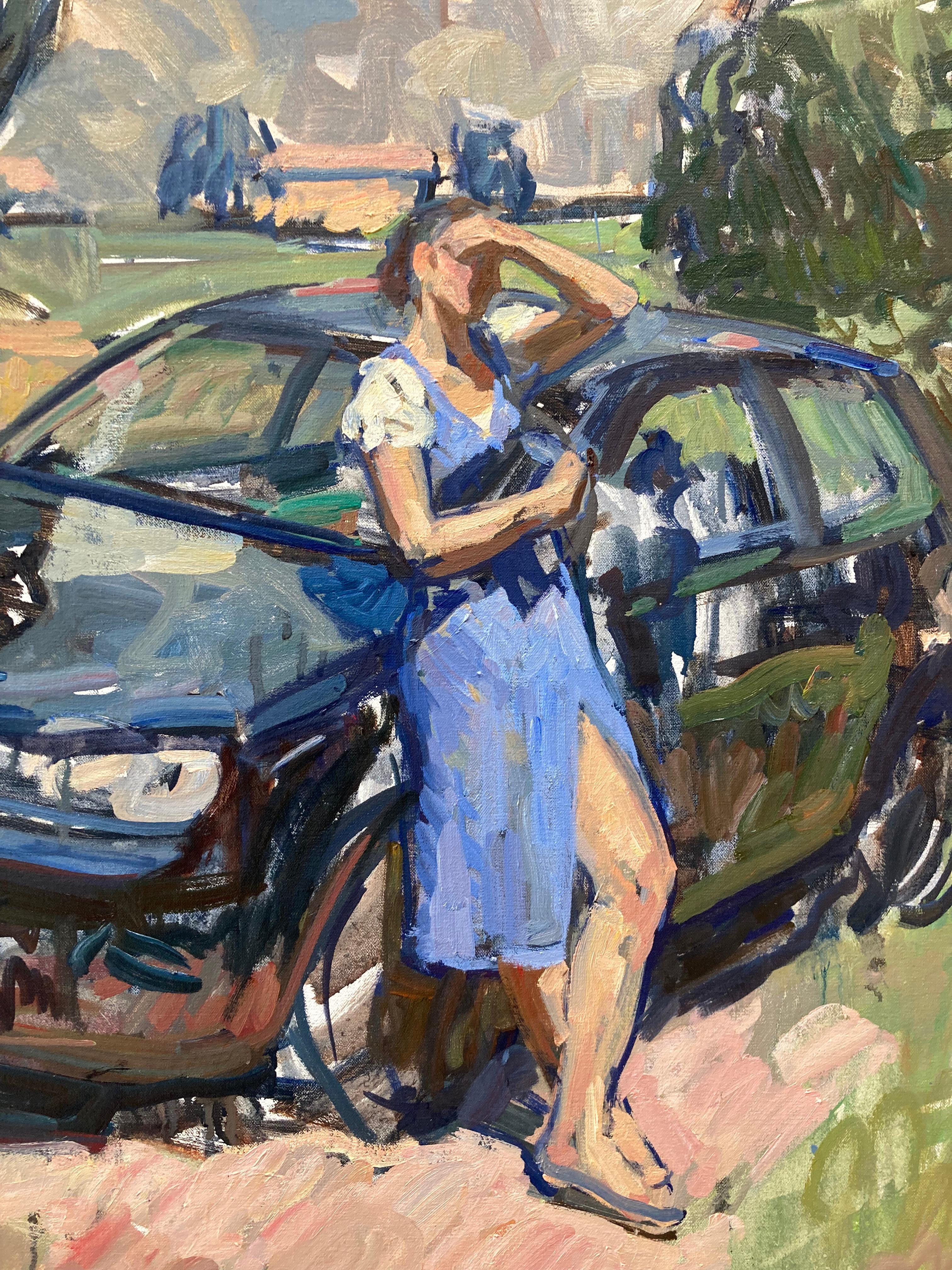 Peinture à l'huile « Golfe » en plein air, femme s'appuyant sur Fiat avec chien en Toscane, Italie en vente 1