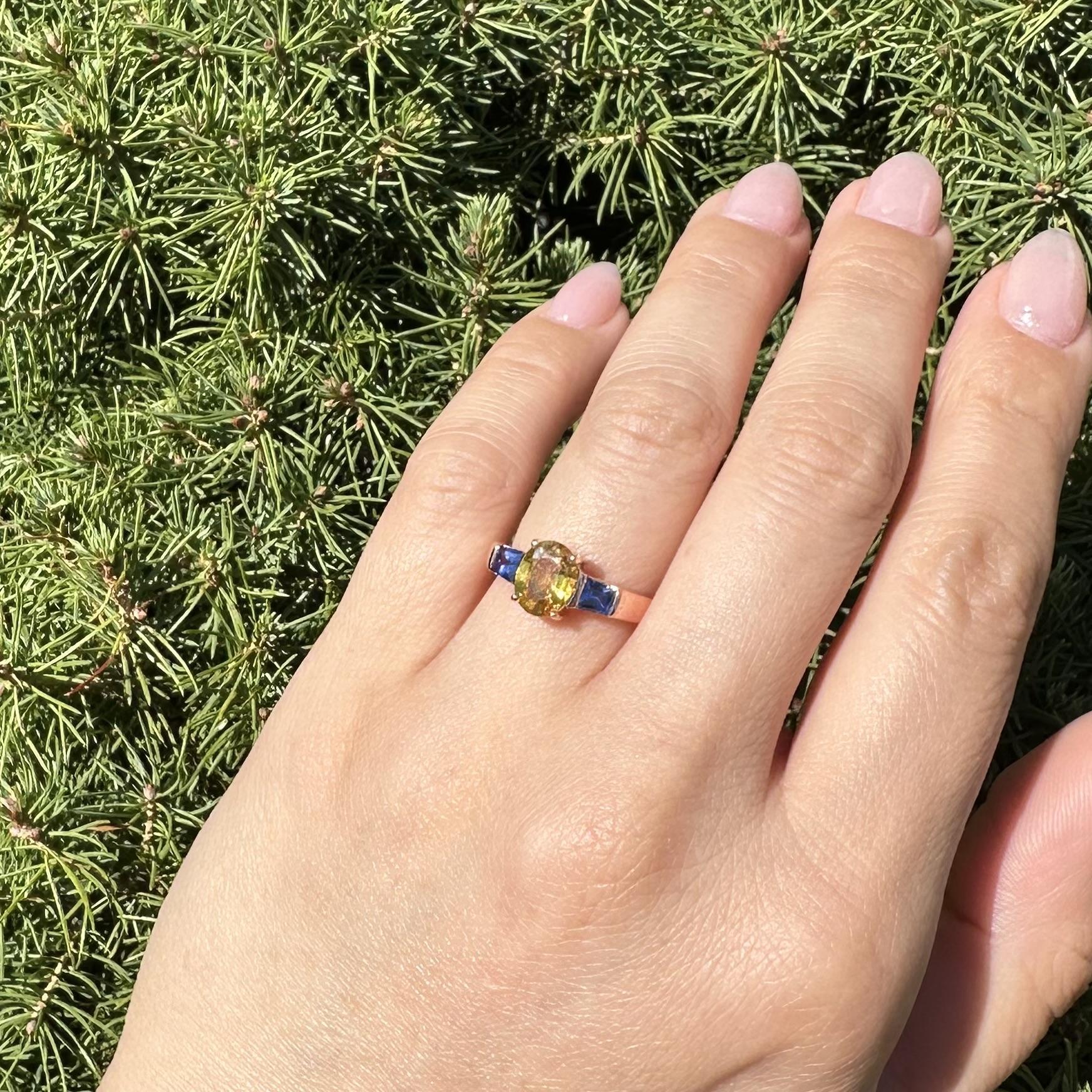 Anello classico in oro Ben Rose 14k con zaffiro giallo ovale e blu personalizzato da 2,45 ctw in vendita 6