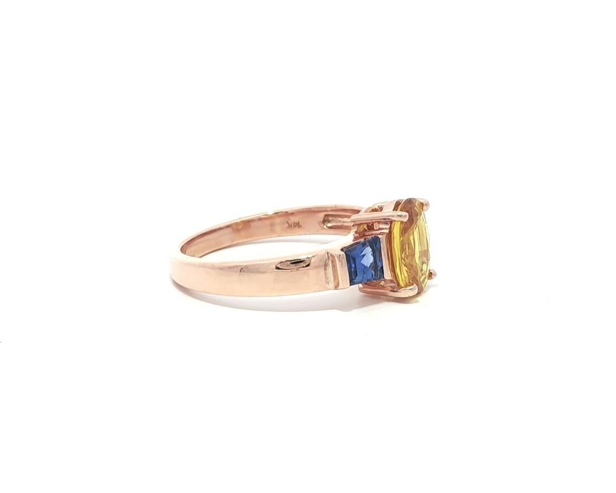 Anello classico in oro Ben Rose 14k con zaffiro giallo ovale e blu personalizzato da 2,45 ctw in vendita 1
