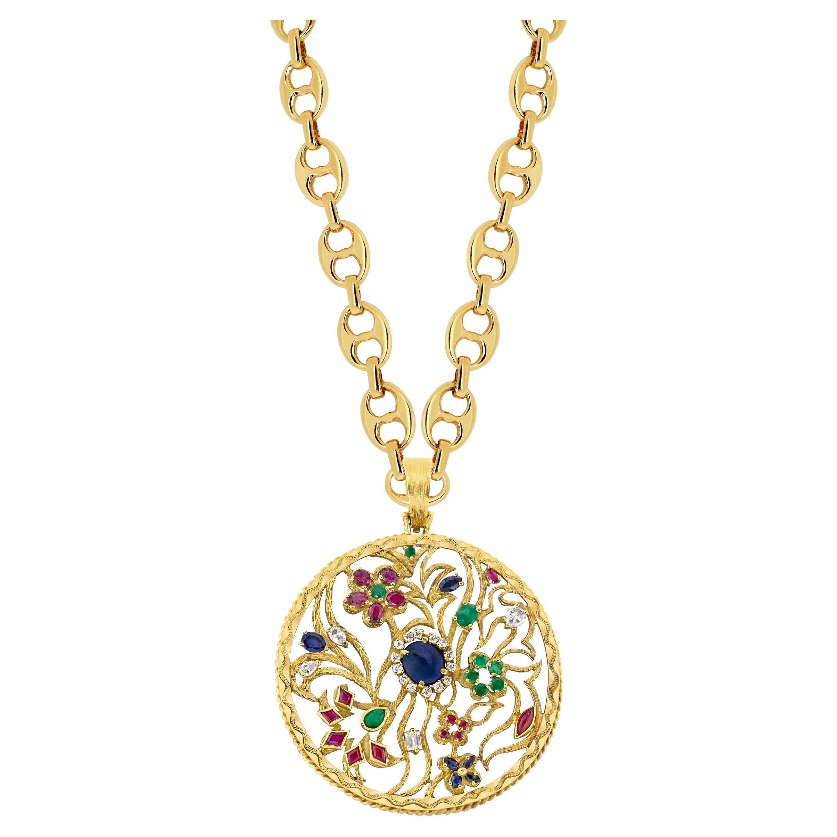 Ben Rosenfeld 18K Yellow Gold Openwork Floral Design Round Pendant and Chain For Sale at 1stDibs