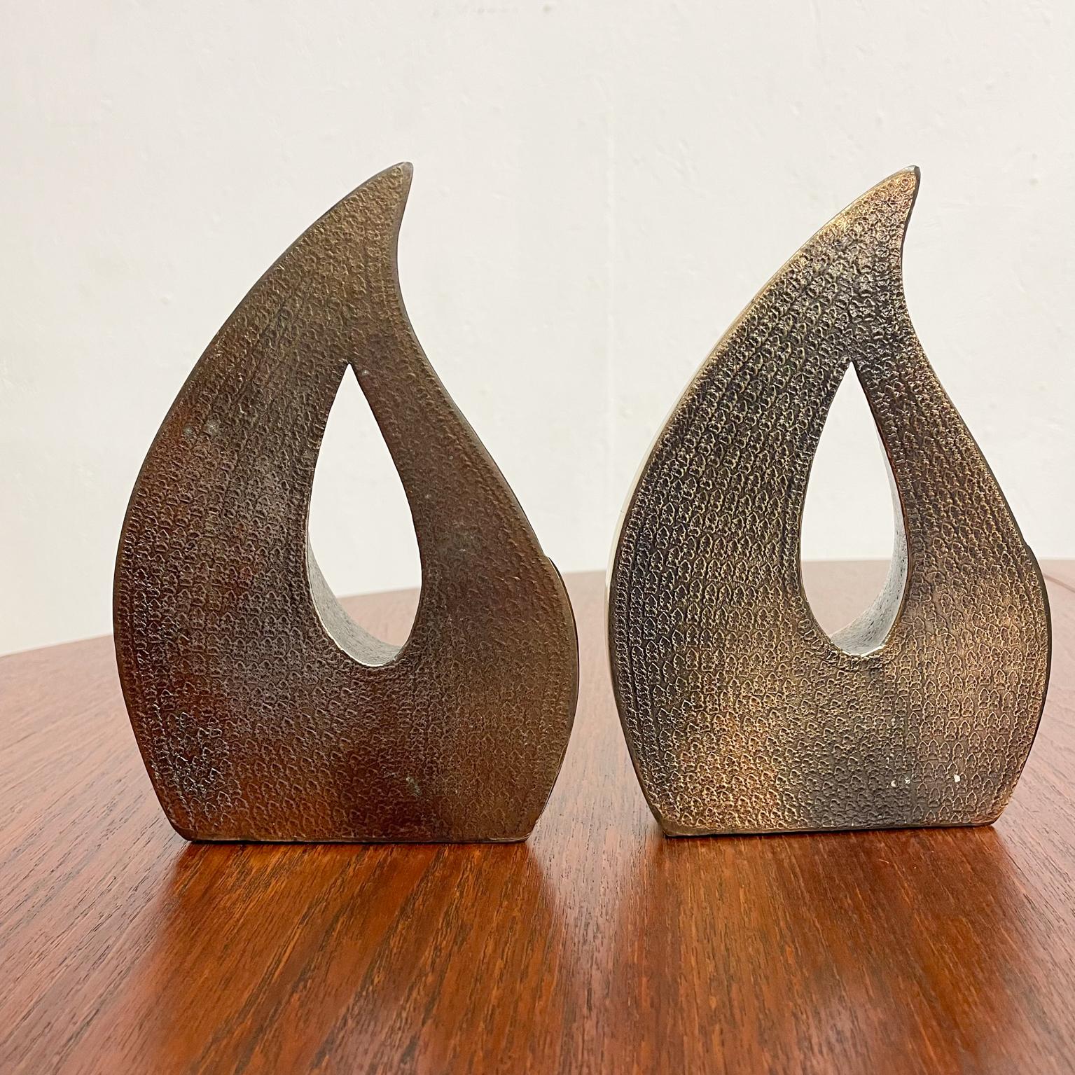 American Ben Seibel for Jenfred Sculptural Brass Bookends Modern Tear Drop Flame, 1950s