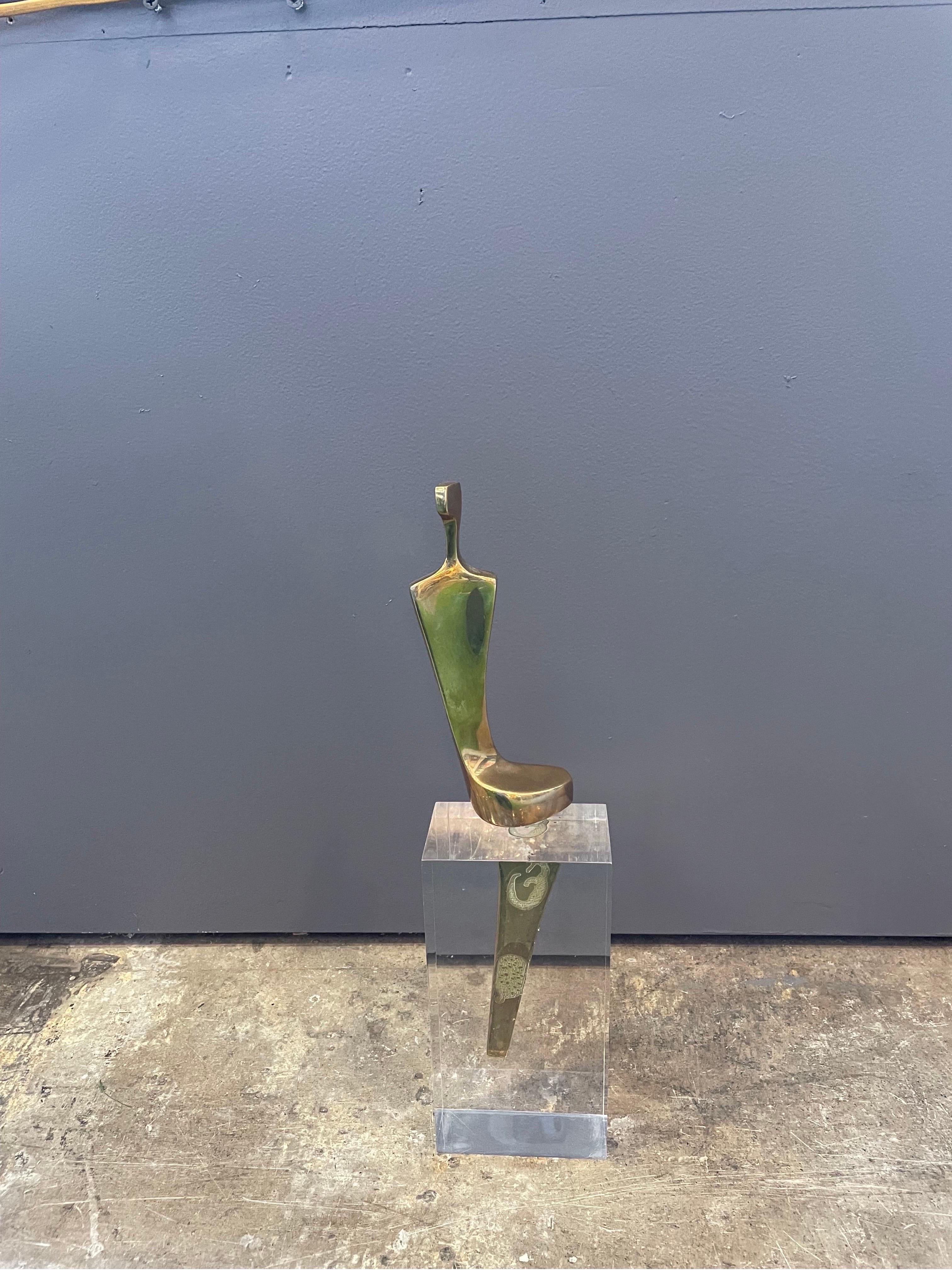 Américain Ben Shalom - Figure en bronze sur lucite en vente