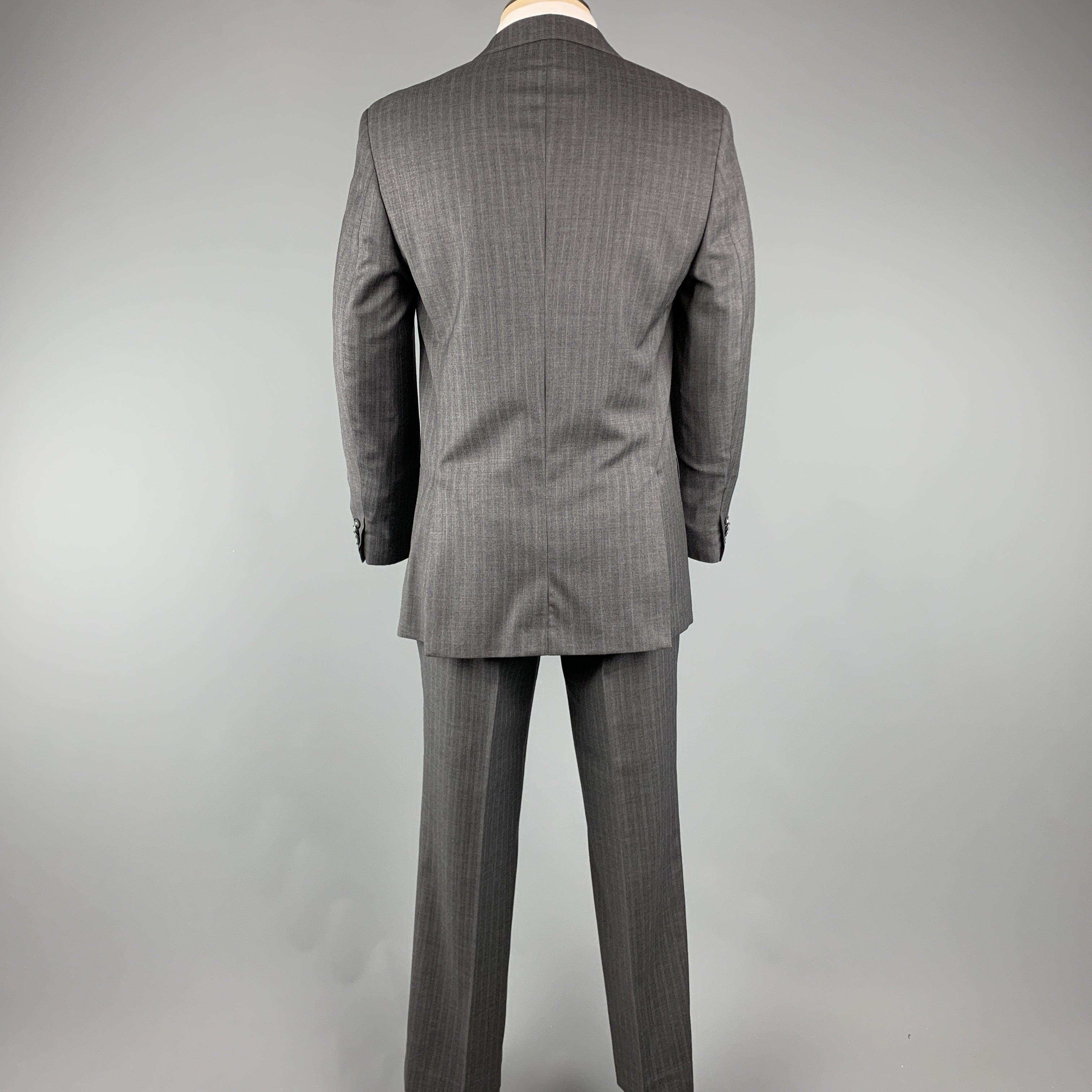 BEN SHERMAN 40 Gray Stripe Wool 33 x 30 Notch Lapel  Suit In Excellent Condition For Sale In San Francisco, CA