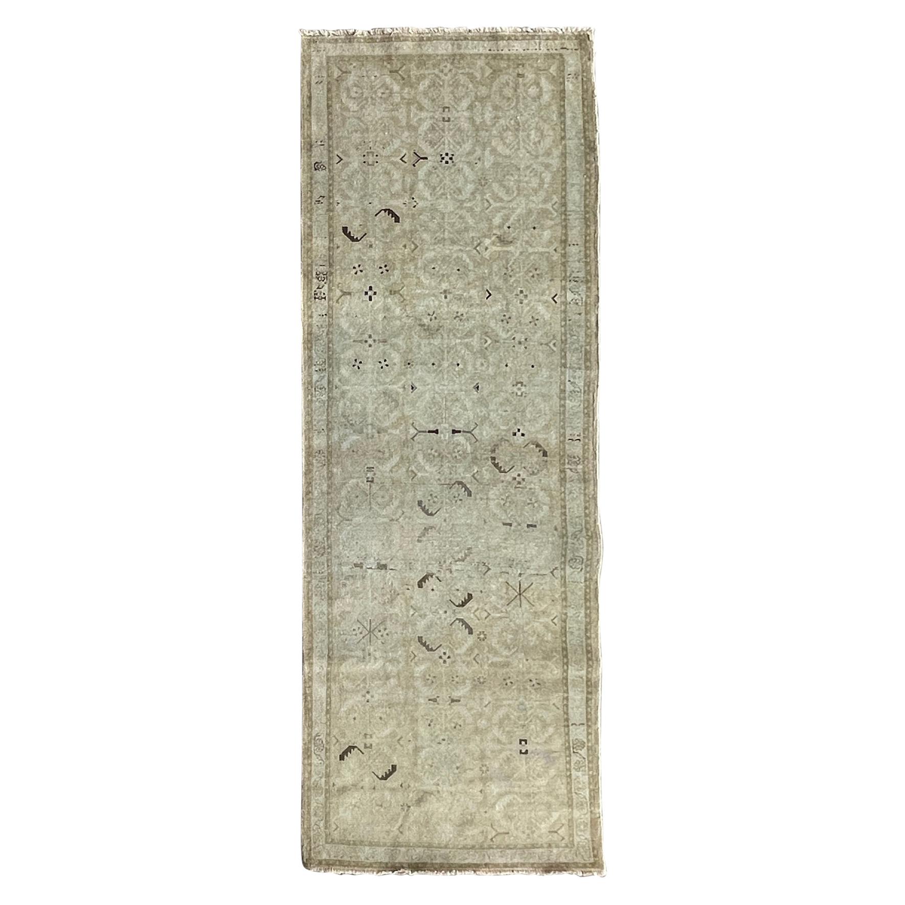 Ben Soleimani Antique Malayir Rug, West Persia Circa 1900 3
7" x 10
2" Rug For Sale